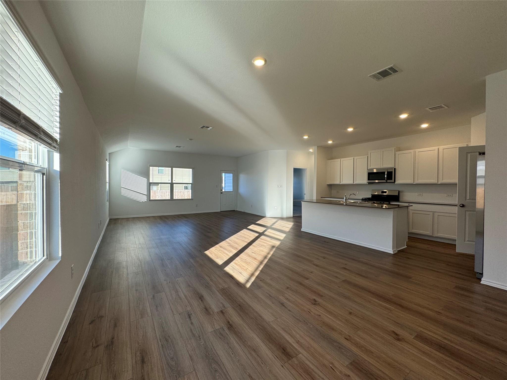 143 Mayacama Loop Property Photo 3
