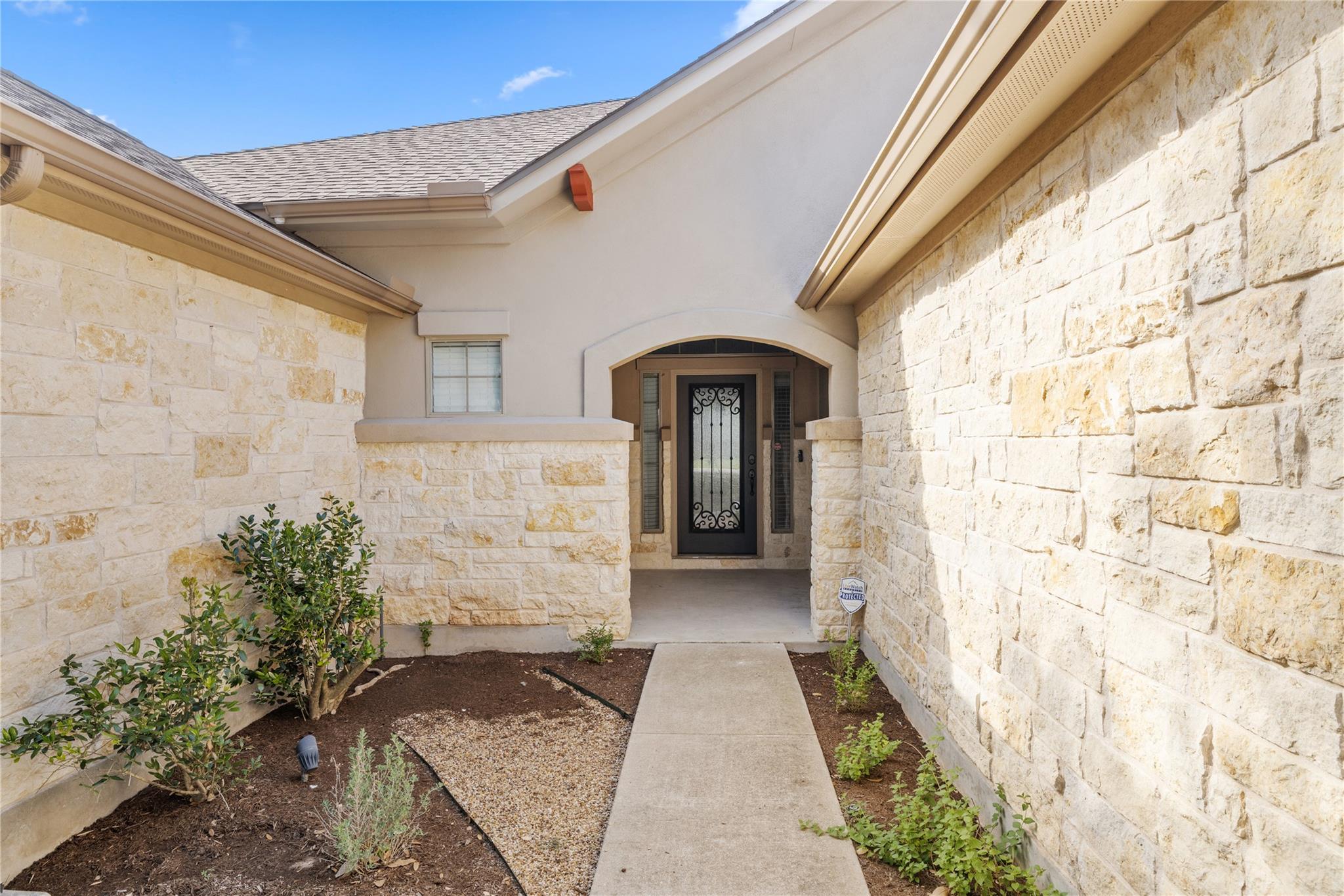 250 Maeves Way Property Photo 4