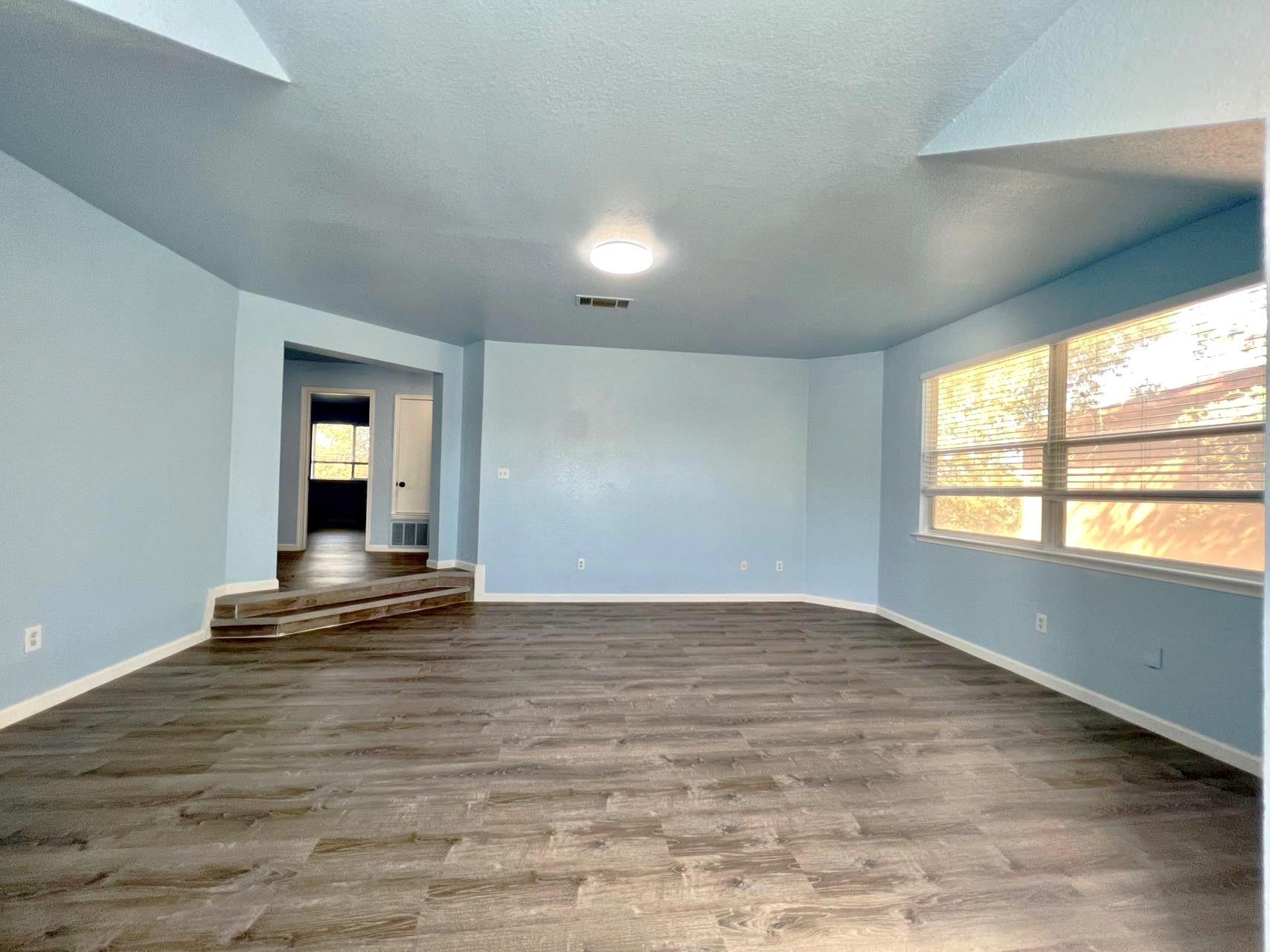 1705 E Westminster Way Property Photo 6
