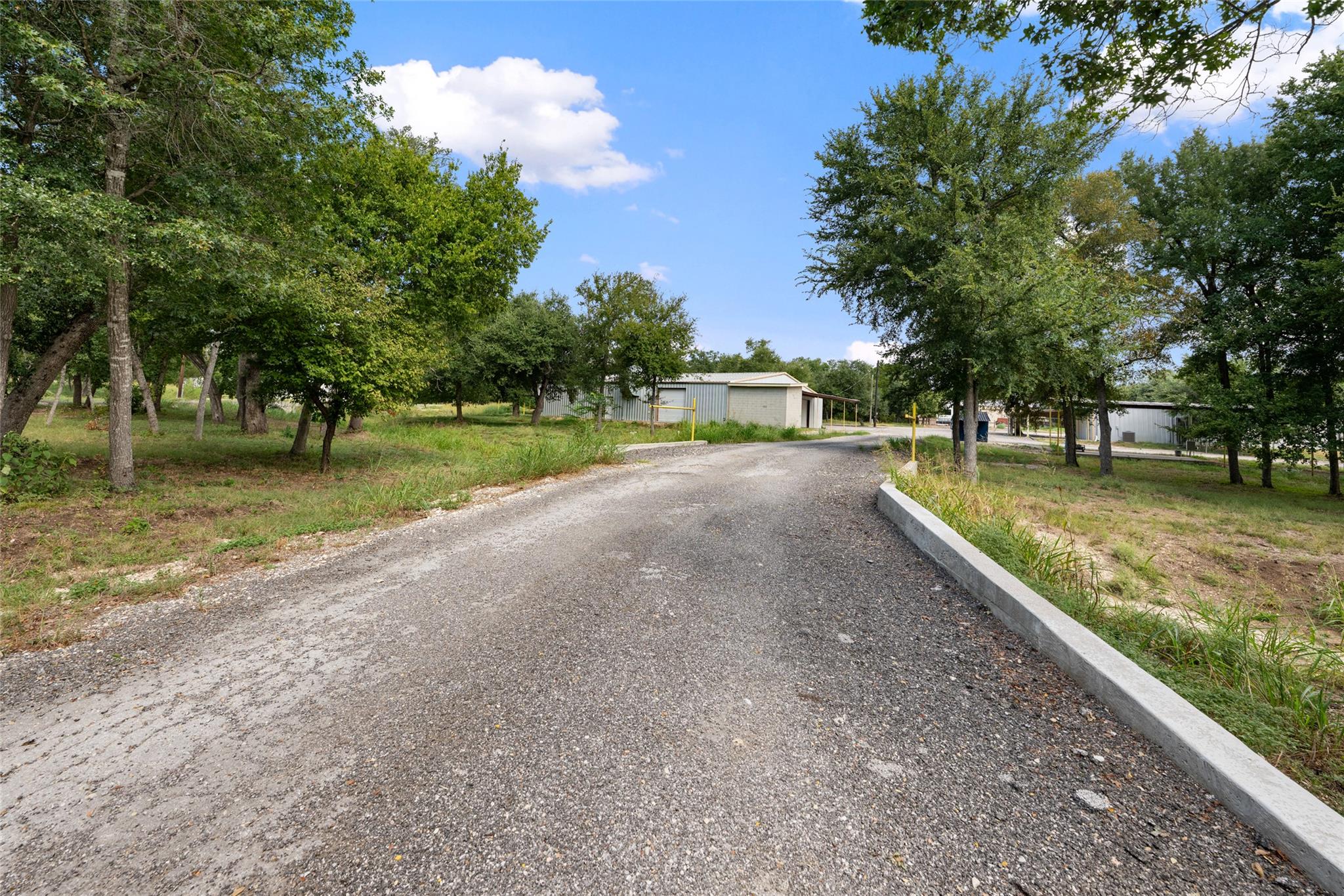 301 Dews Rd Property Photo 40