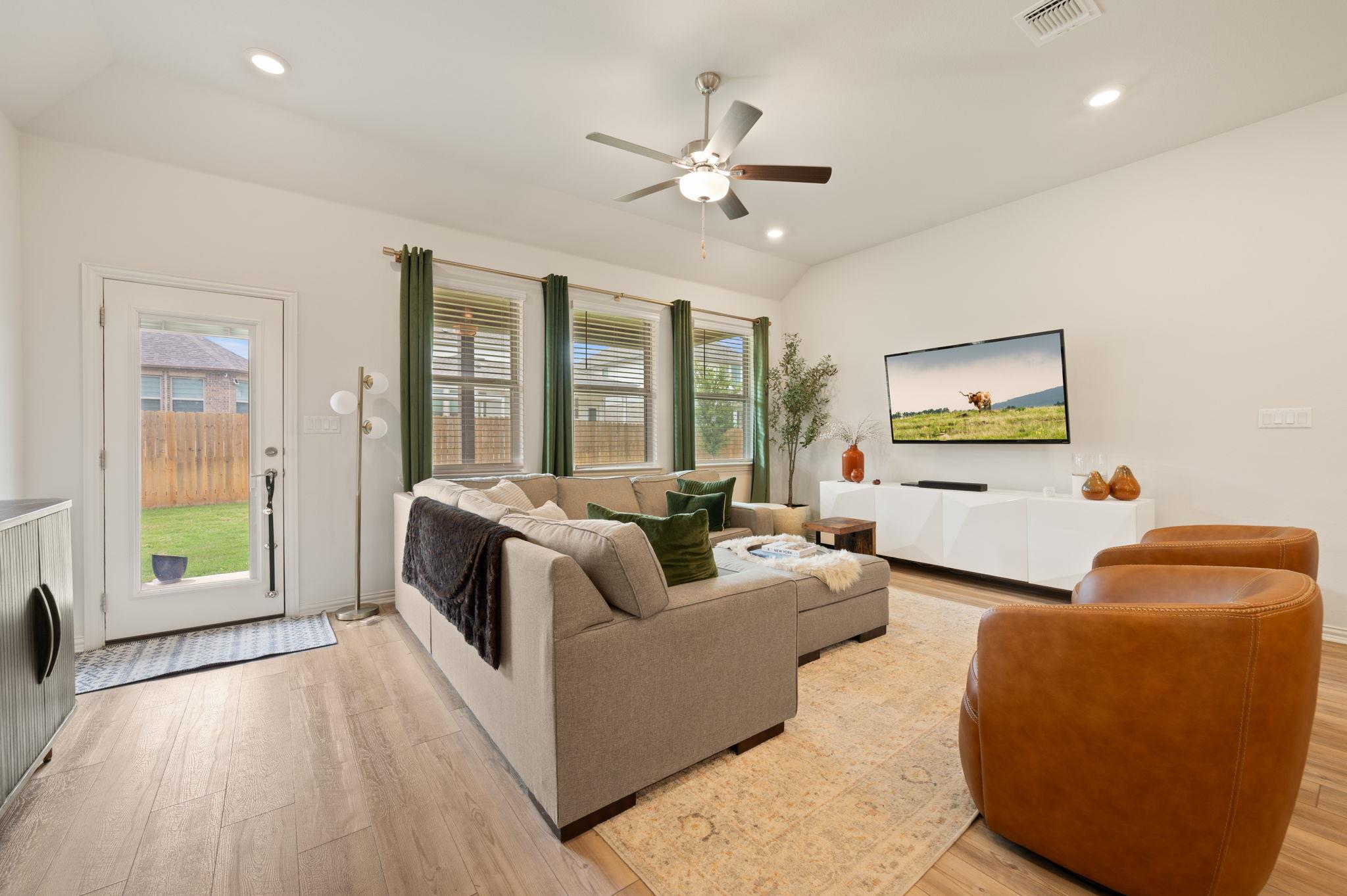 3932 Pine Cone Way Property Photo 13
