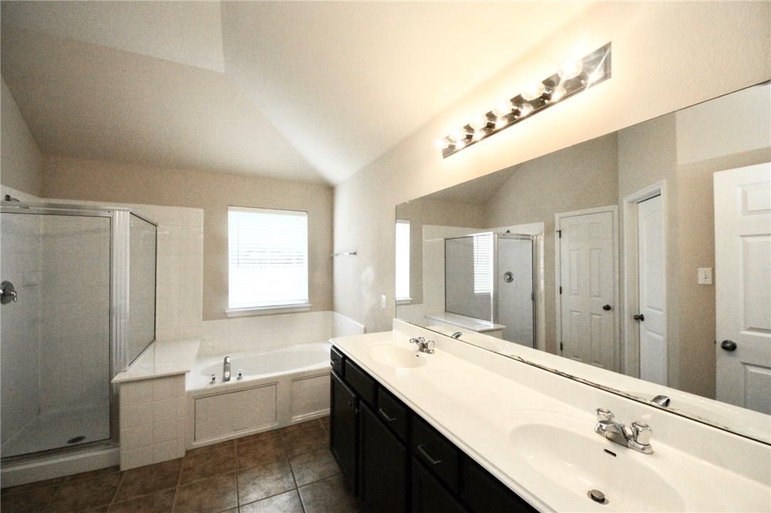 3728 Pine Needle Cir Property Photo 8