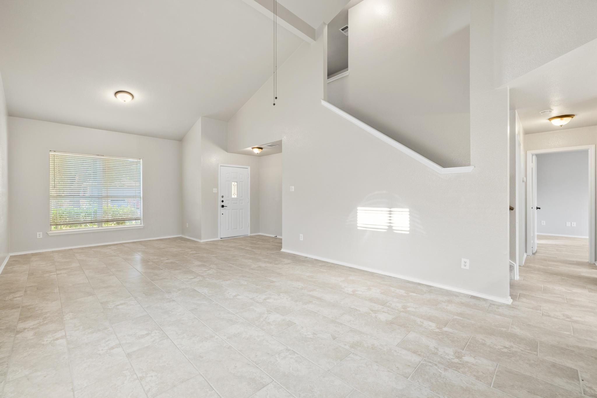 124 Steven St Property Photo 8