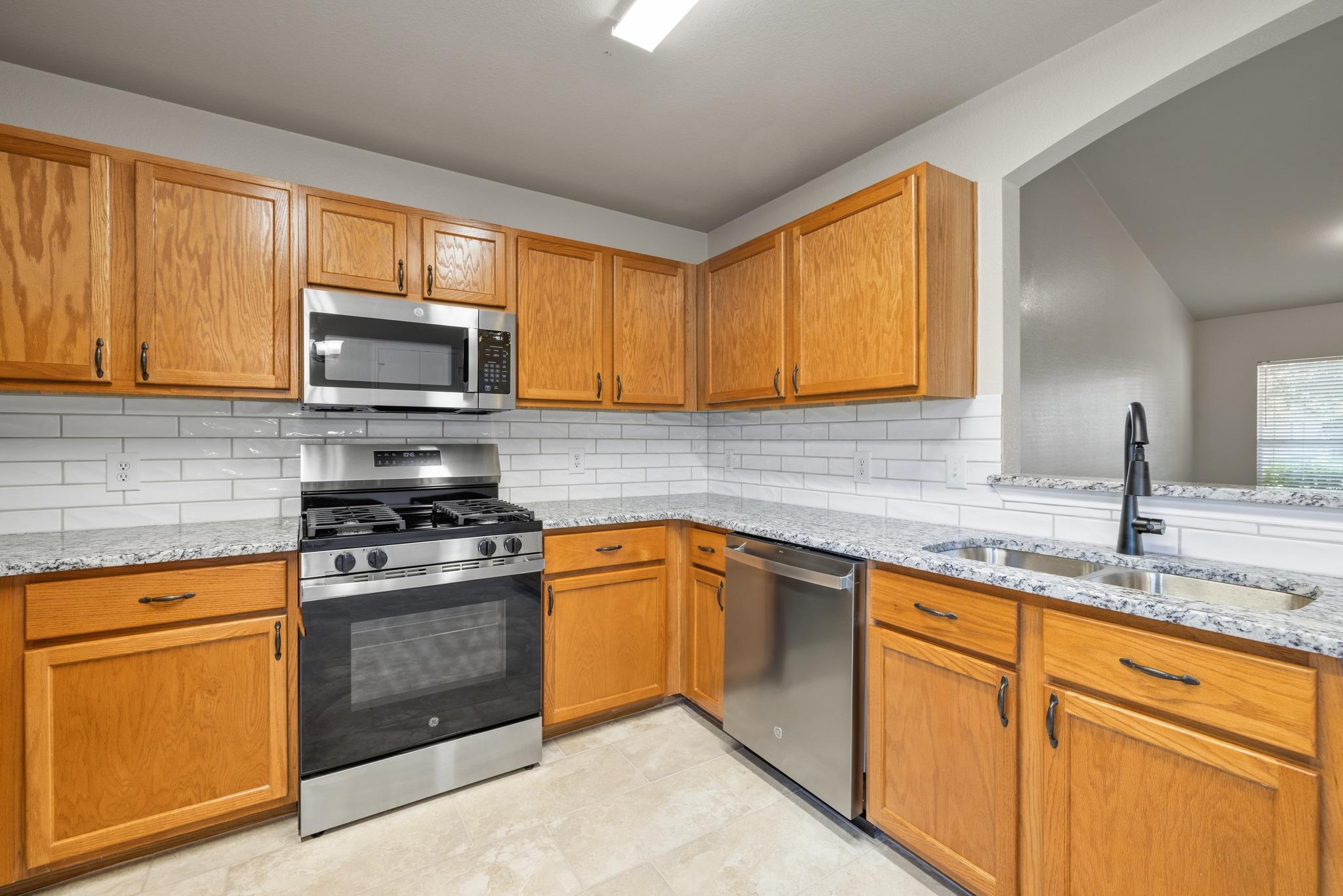 124 Steven St Property Photo 12