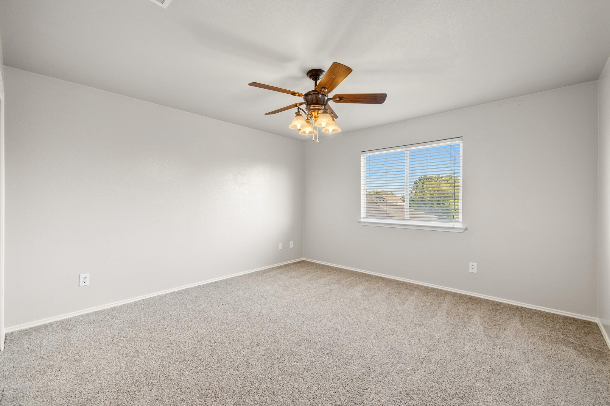 124 Steven St Property Photo 21