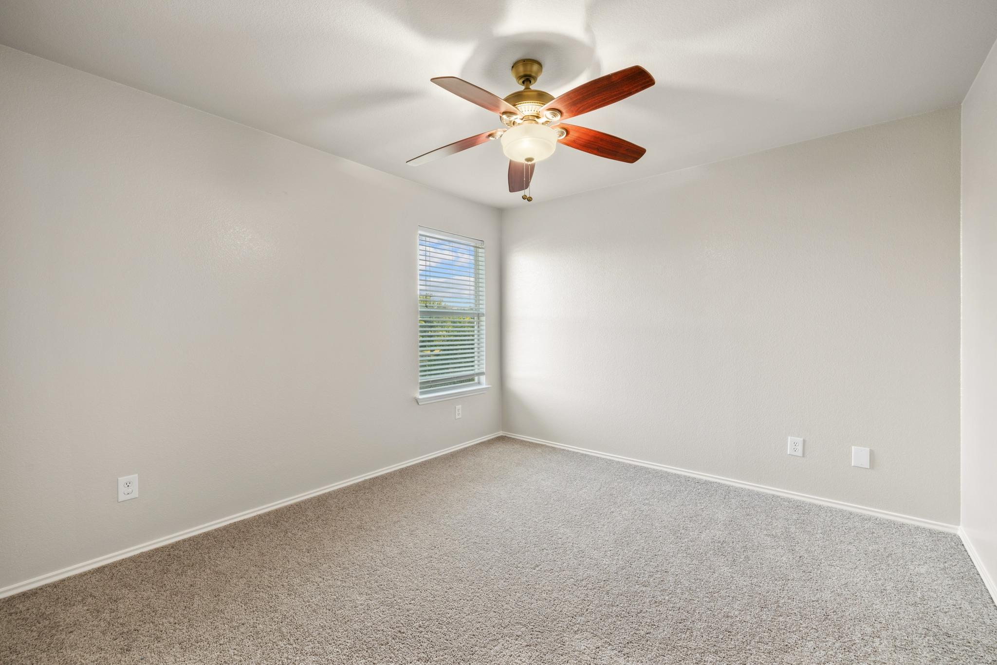 124 Steven St Property Photo 22