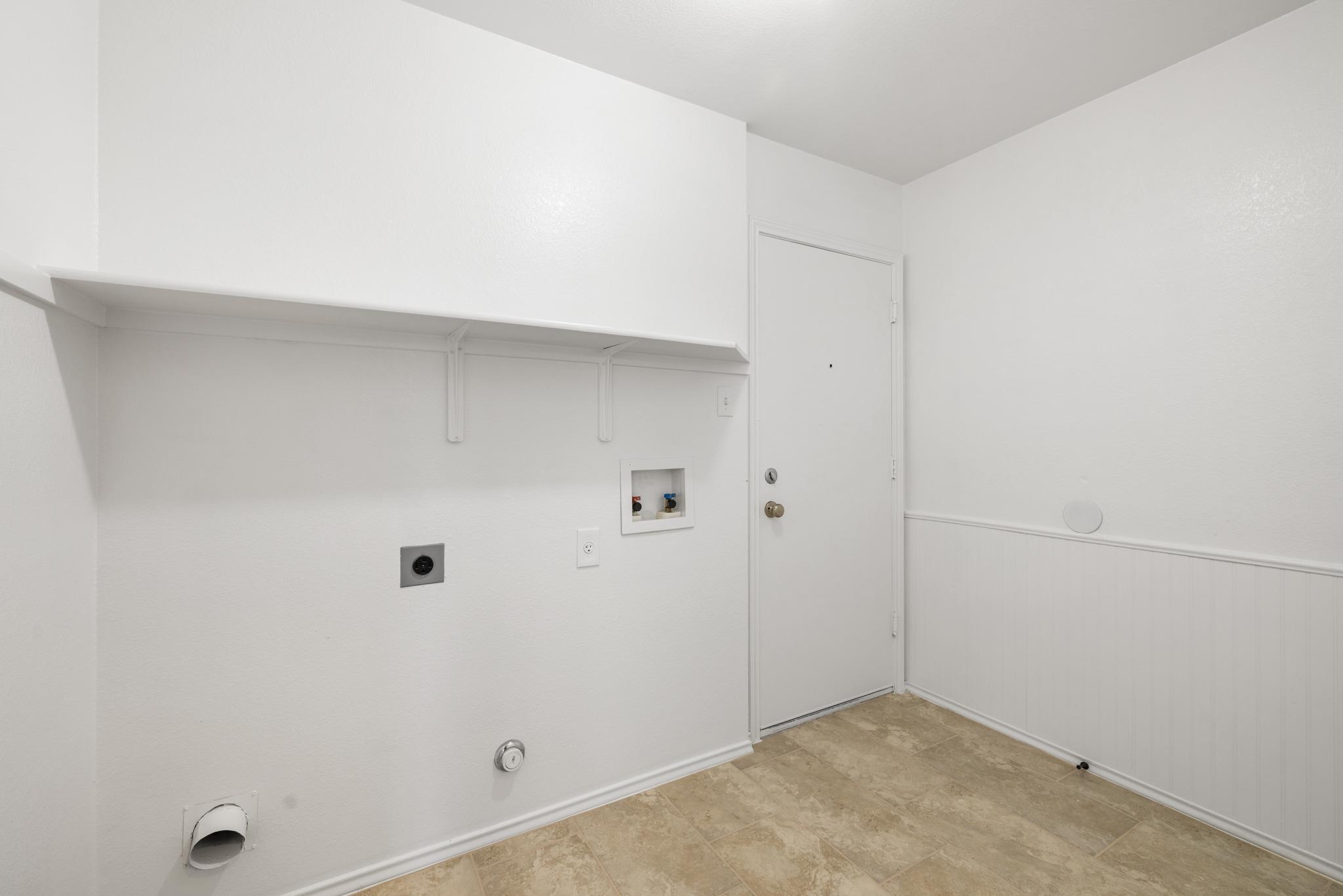 124 Steven St Property Photo 24