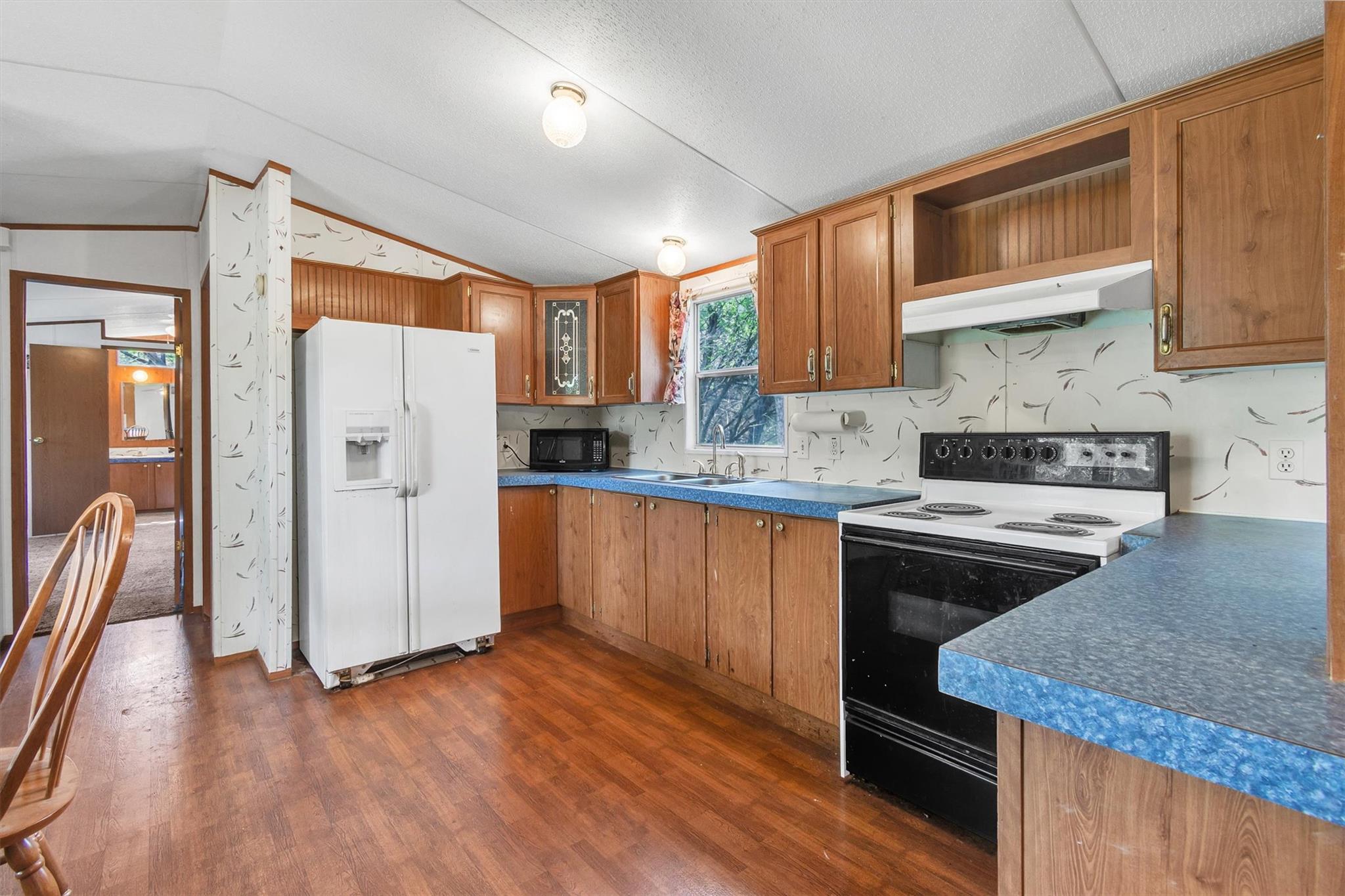 1400 Valley View Rd Property Photo 12