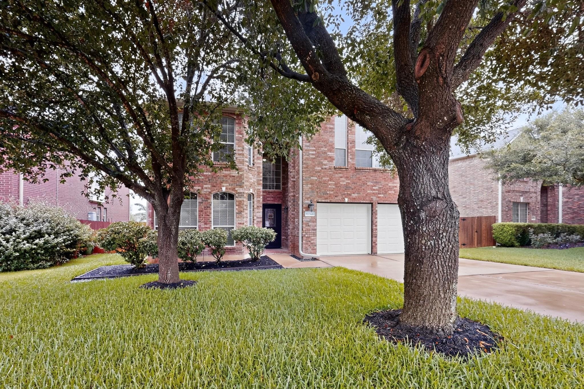 2544 Salorn Way Property Photo 3