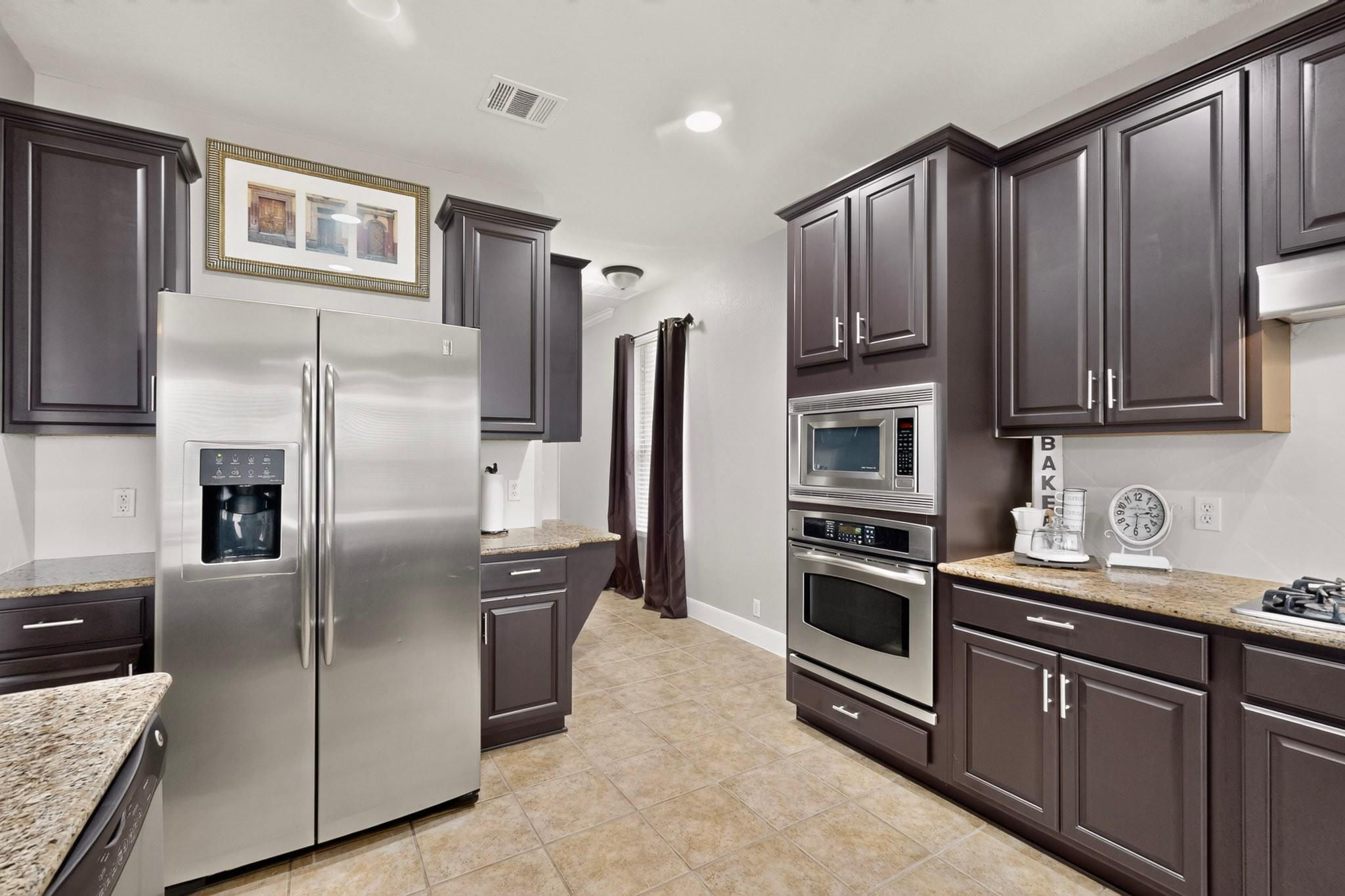 2544 Salorn Way Property Photo 14