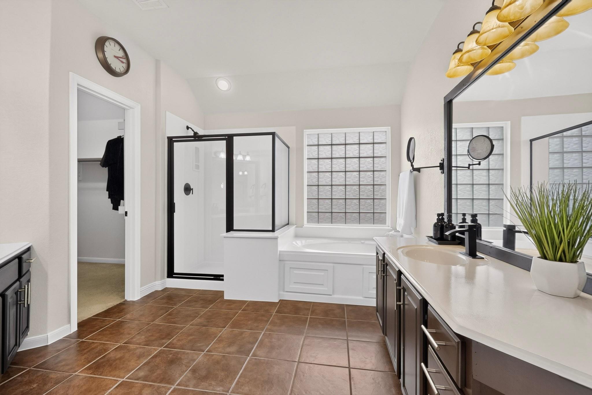 2544 Salorn Way Property Photo 24