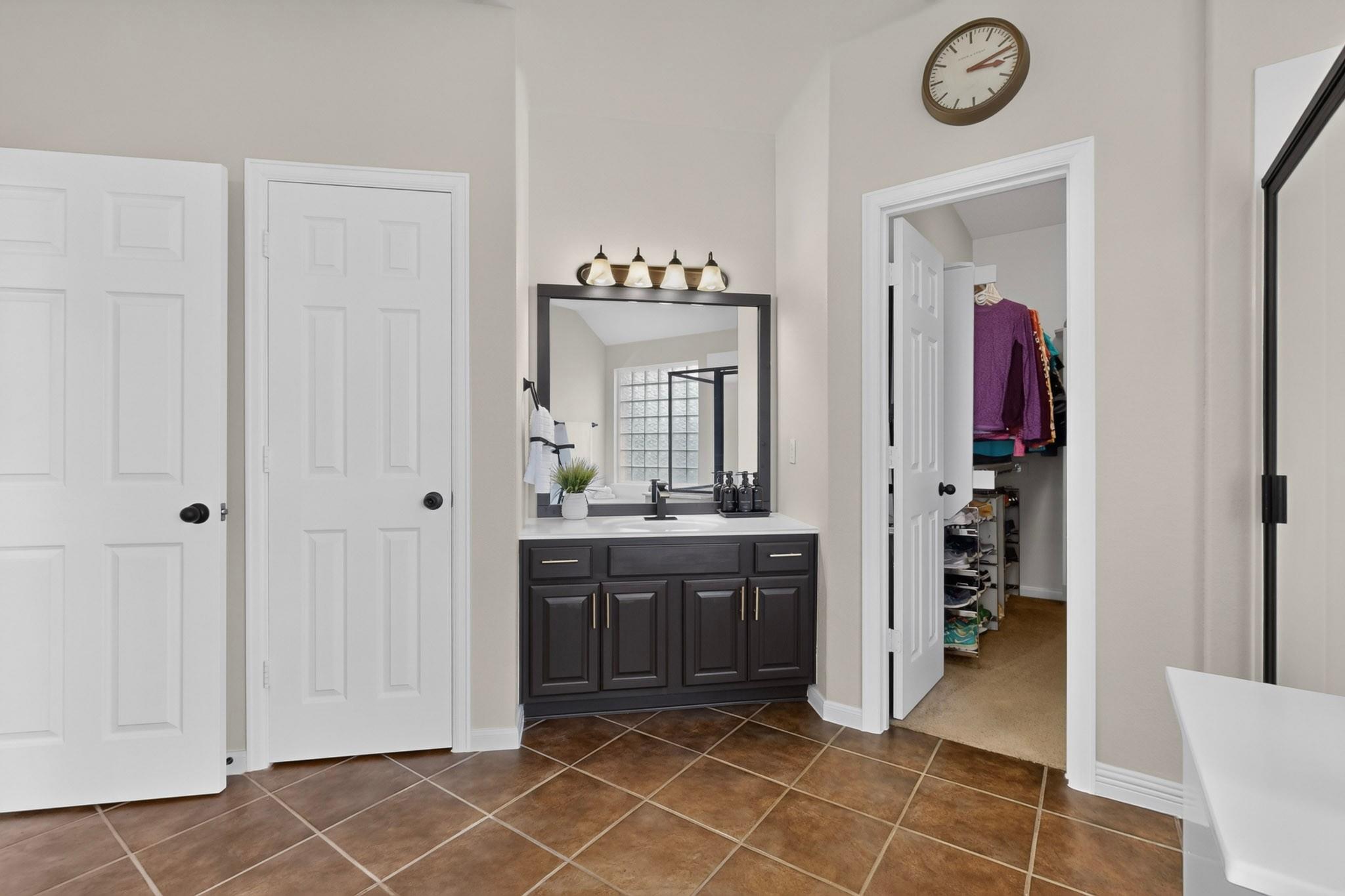 2544 Salorn Way Property Photo 26