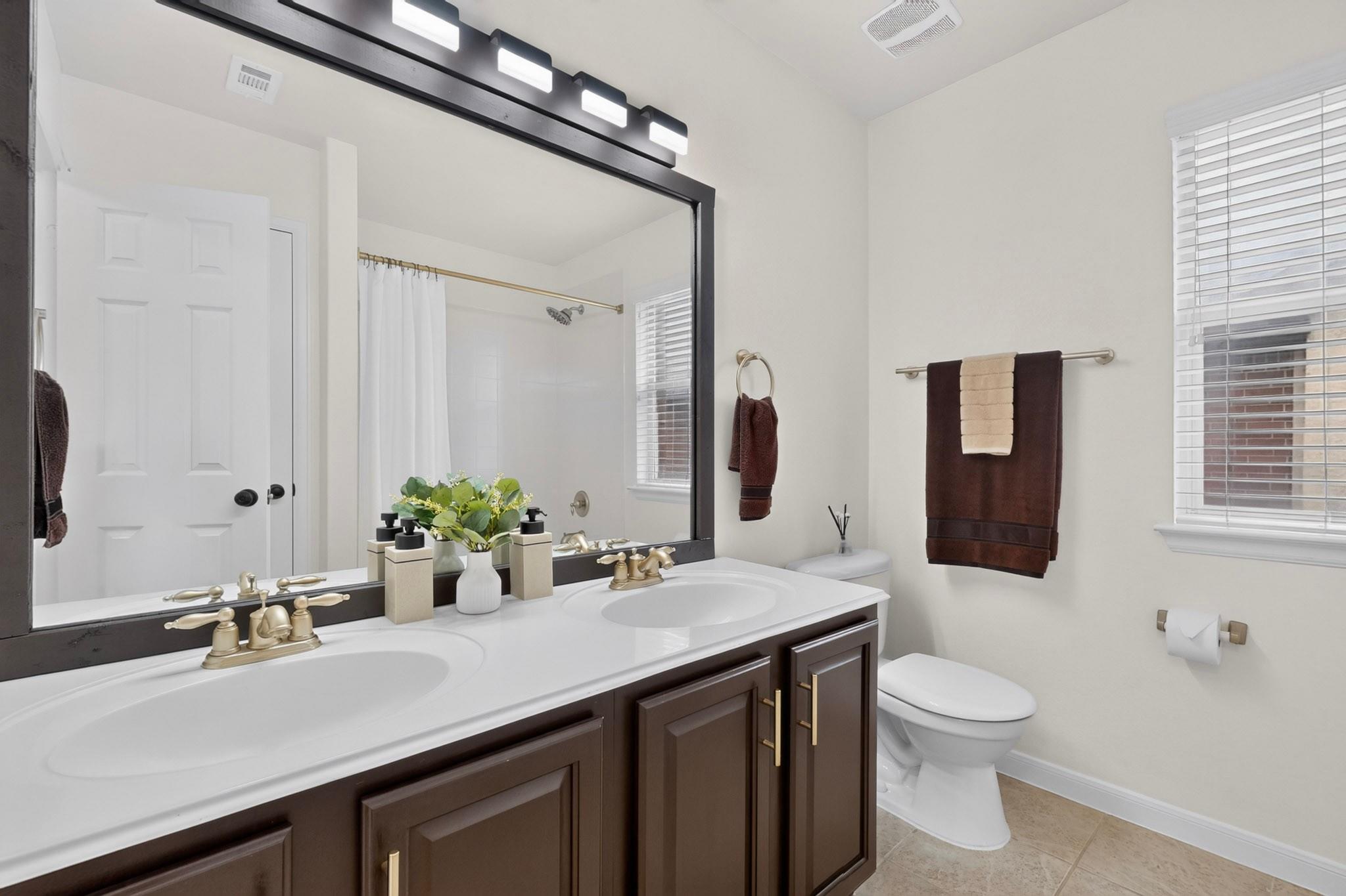 2544 Salorn Way Property Photo 34