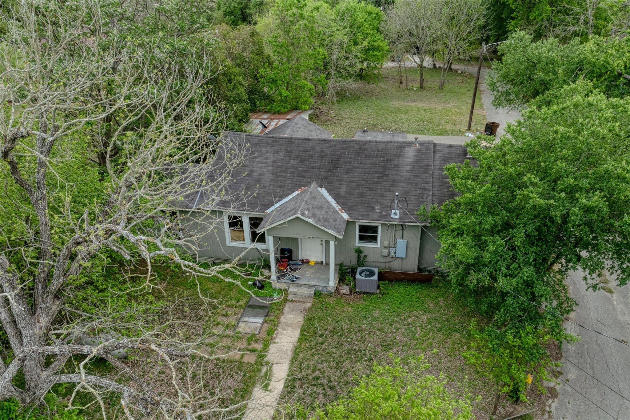 1006 Proctor St Property Photo 1
