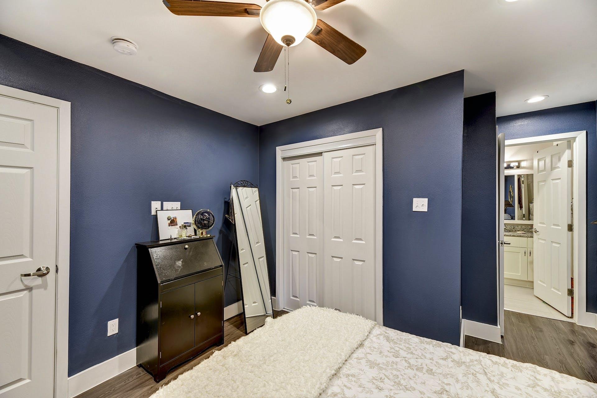 935 La Posada Dr #213 Property Photo 12
