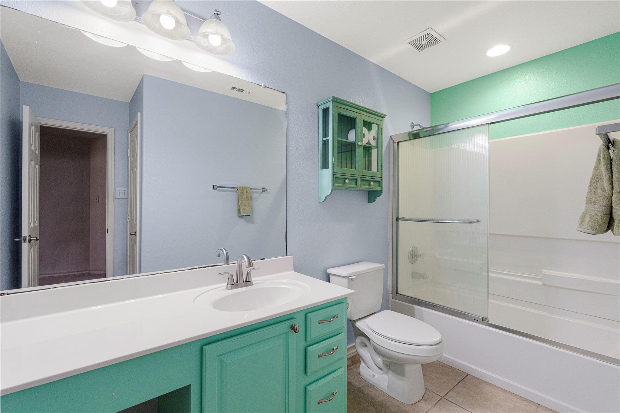 212 Camperdown Elm Dr Property Photo 25