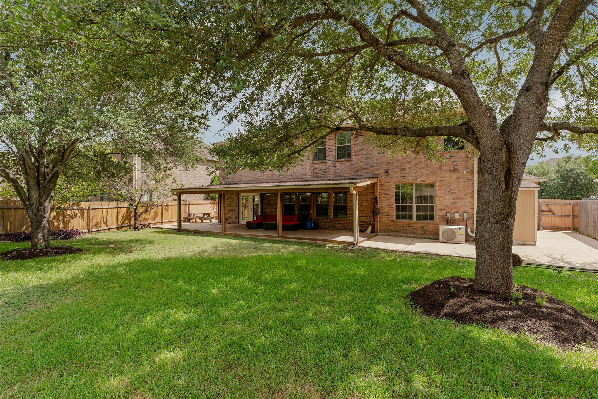 212 Camperdown Elm Dr Property Photo 27