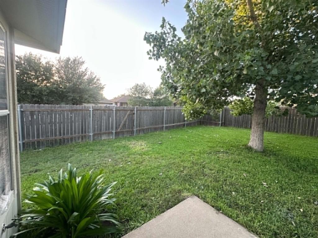 18312 Crestwind Ln Property Photo 12
