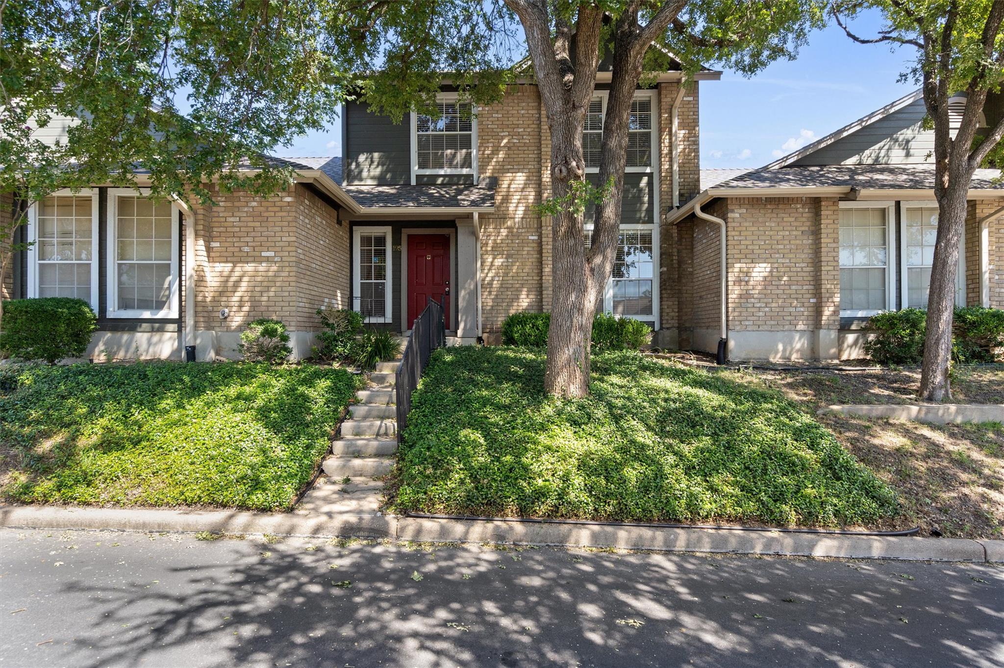 1015 E Yager Ln #79 Property Photo 1
