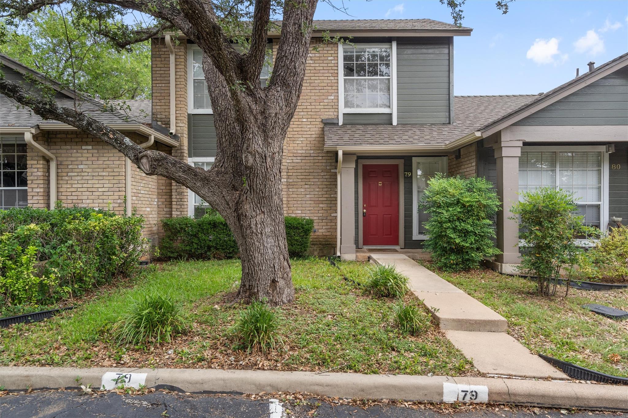 1015 E Yager Ln #79 Property Photo 1