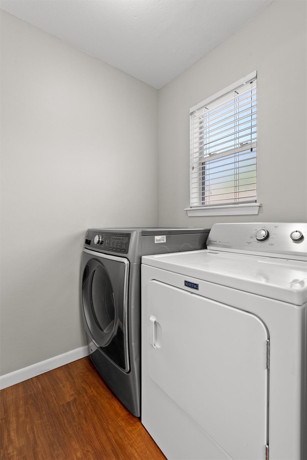 1015 E Yager Ln #79 Property Photo 12