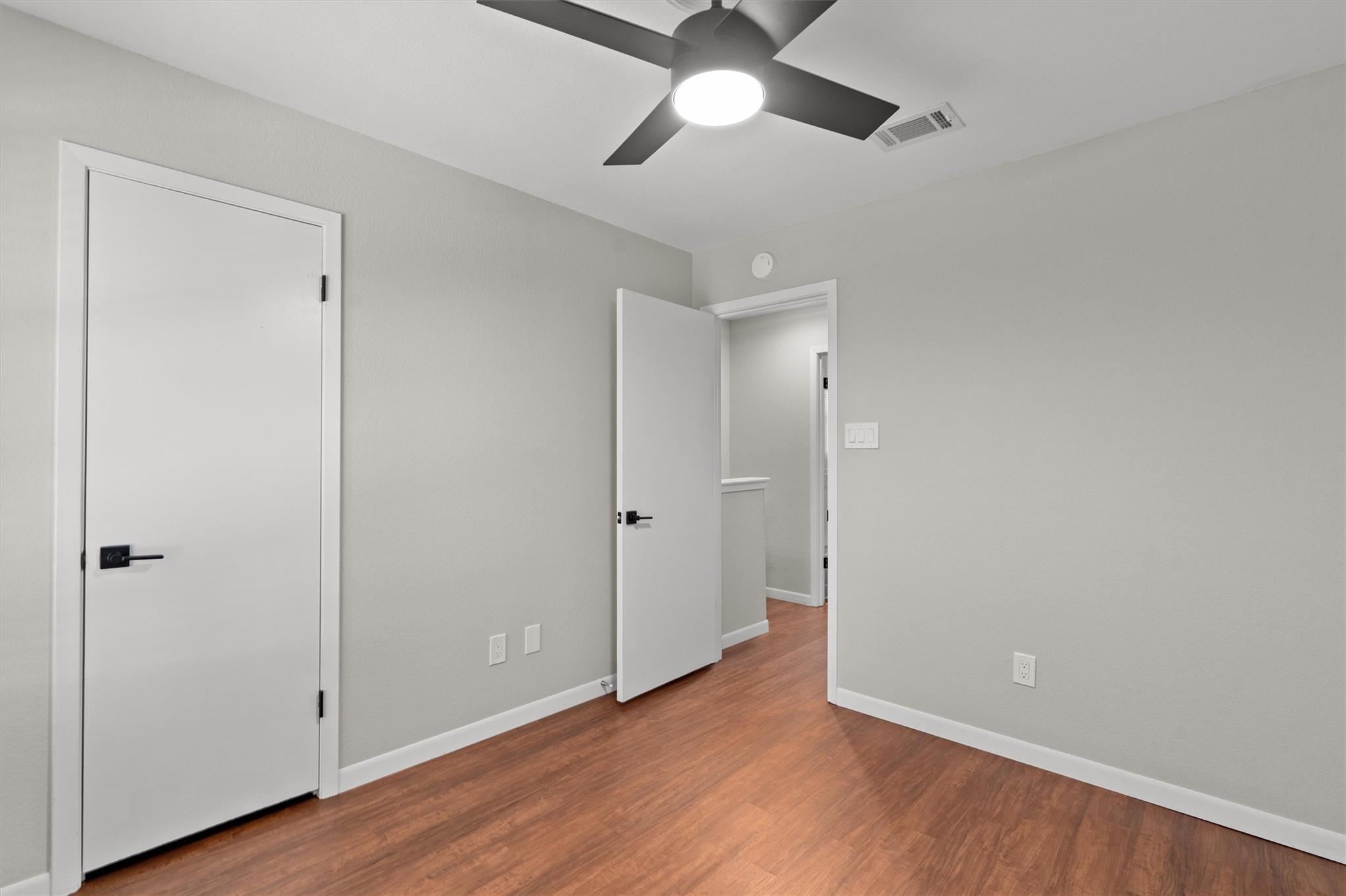 1015 E Yager Ln #79 Property Photo 20