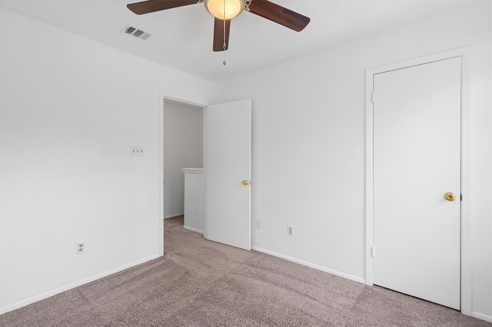 1015 E Yager Ln #79 Property Photo 21