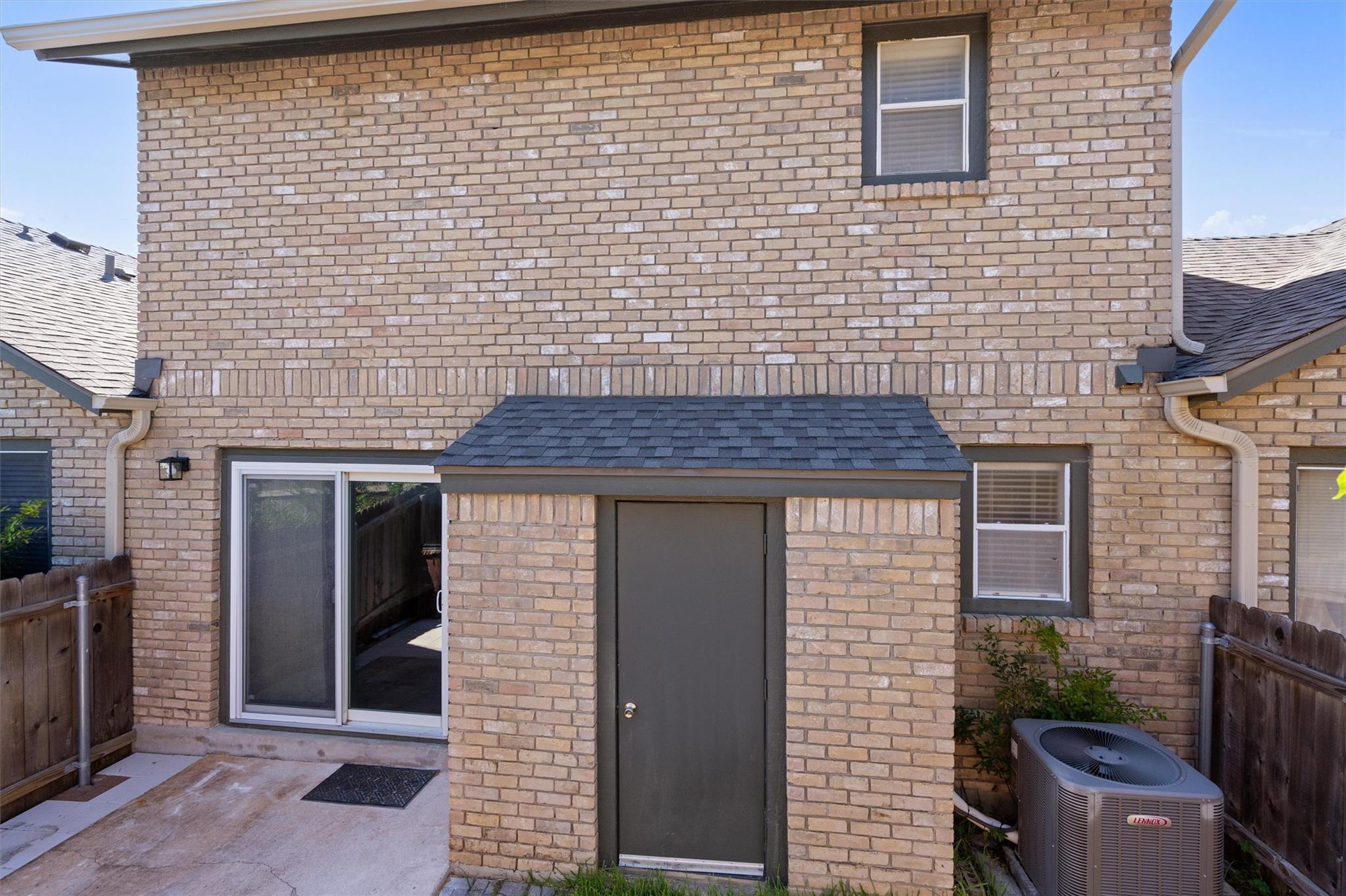 1015 E Yager Ln #79 Property Photo 22