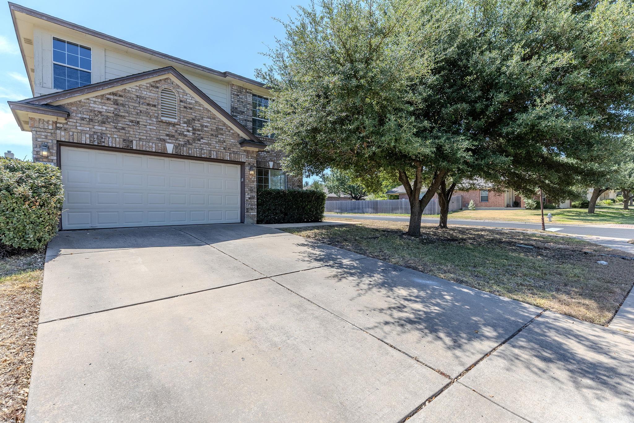 11900 Springs Head Loop Property Photo 2