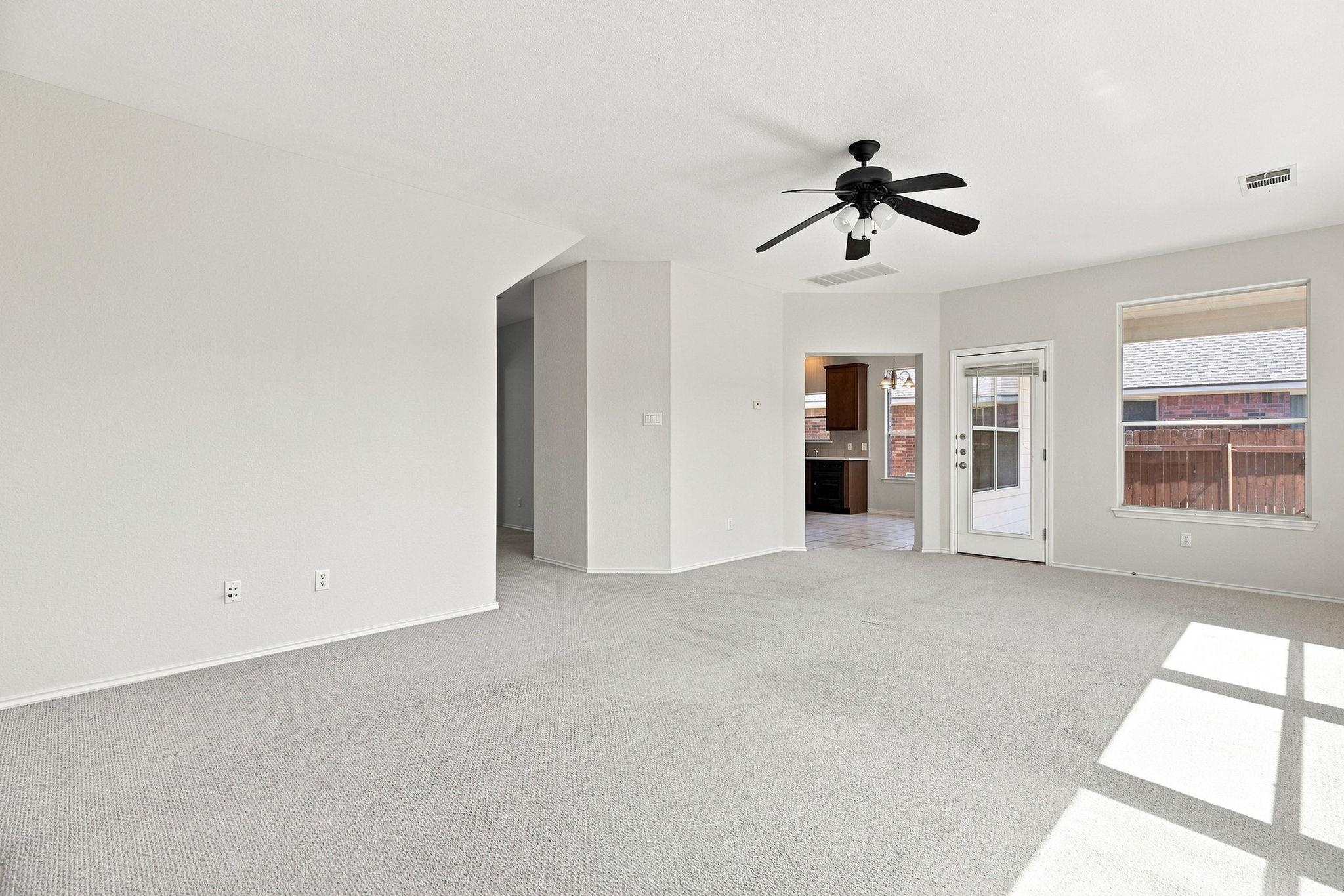 11900 Springs Head Loop Property Photo 16
