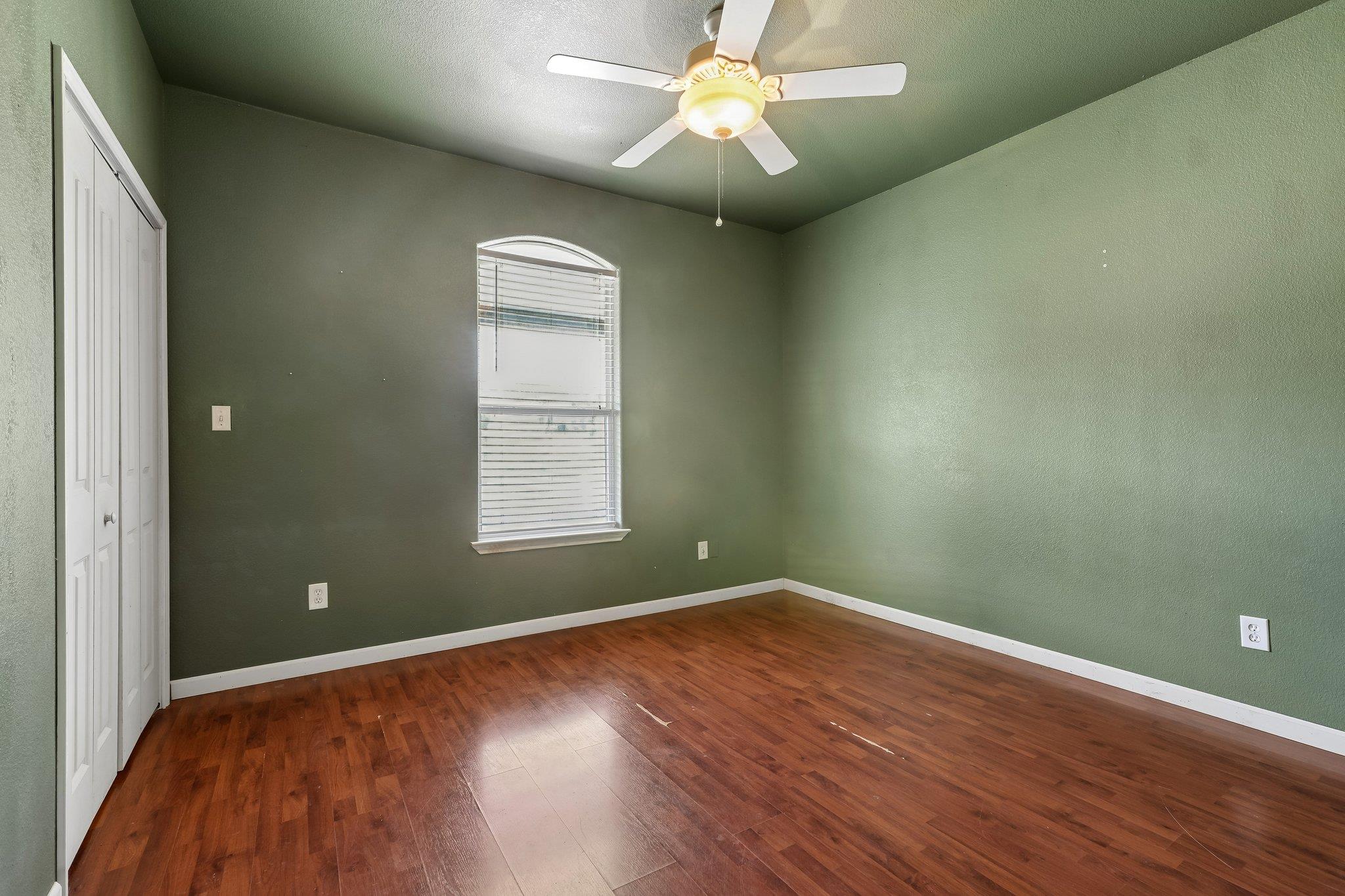 286 Simpson Ave Property Photo 15