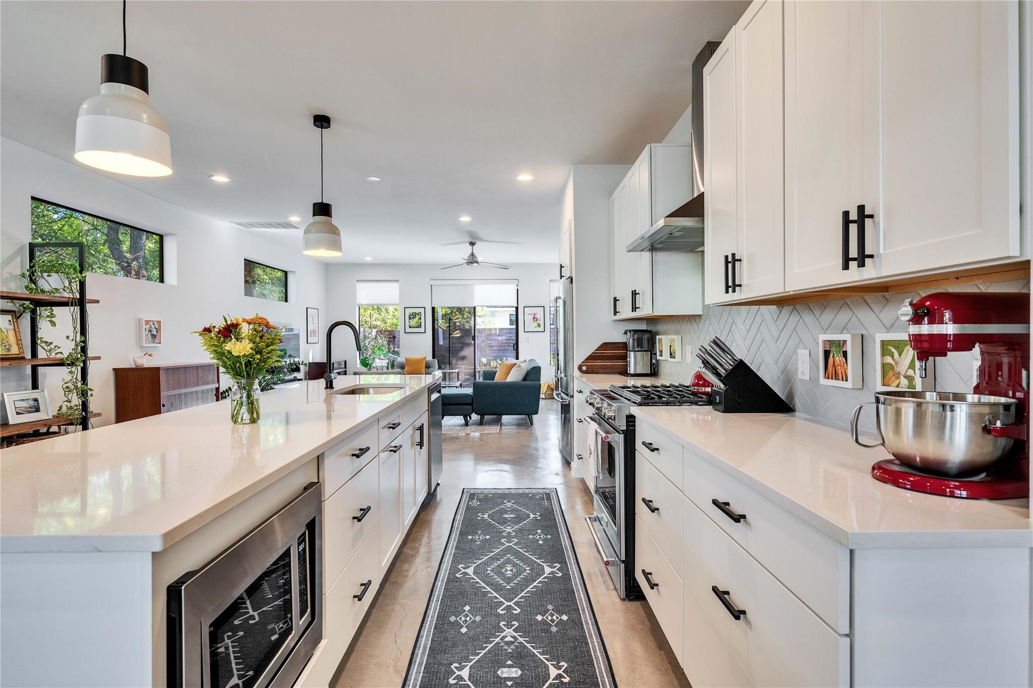 1123 & 3 Fourths Gunter Street Real Estate Listings Main Image