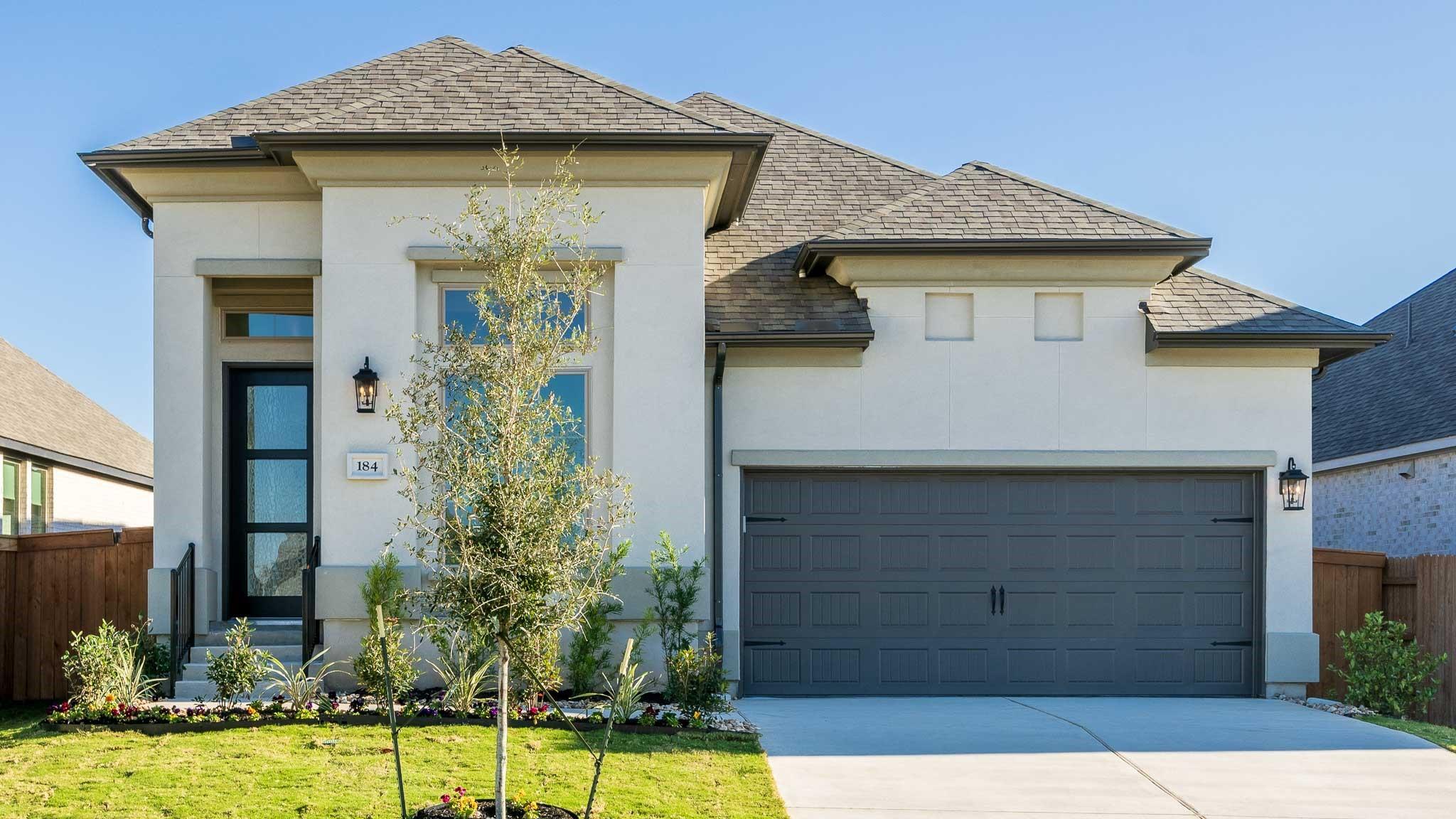 184 Plumbago LOOP Property Photo 1
