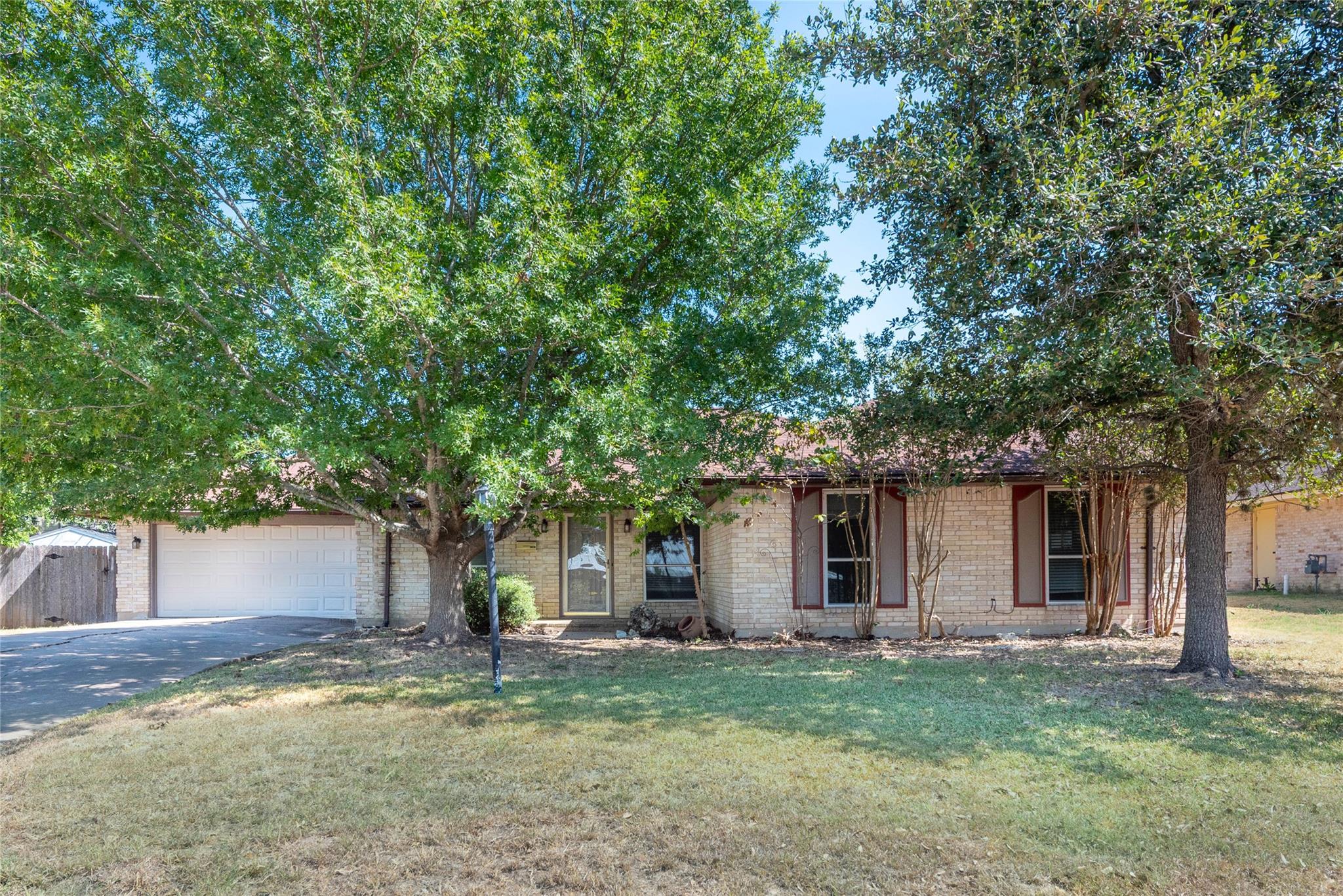 5505 Pendleton Ln Property Photo 1