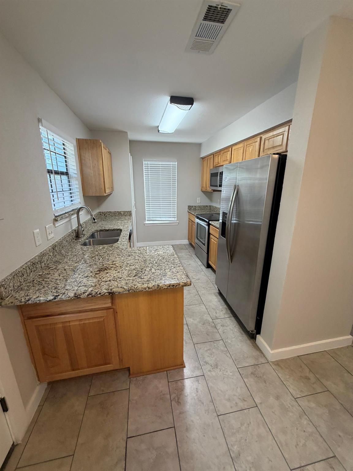 404 West St #d Property Photo 5