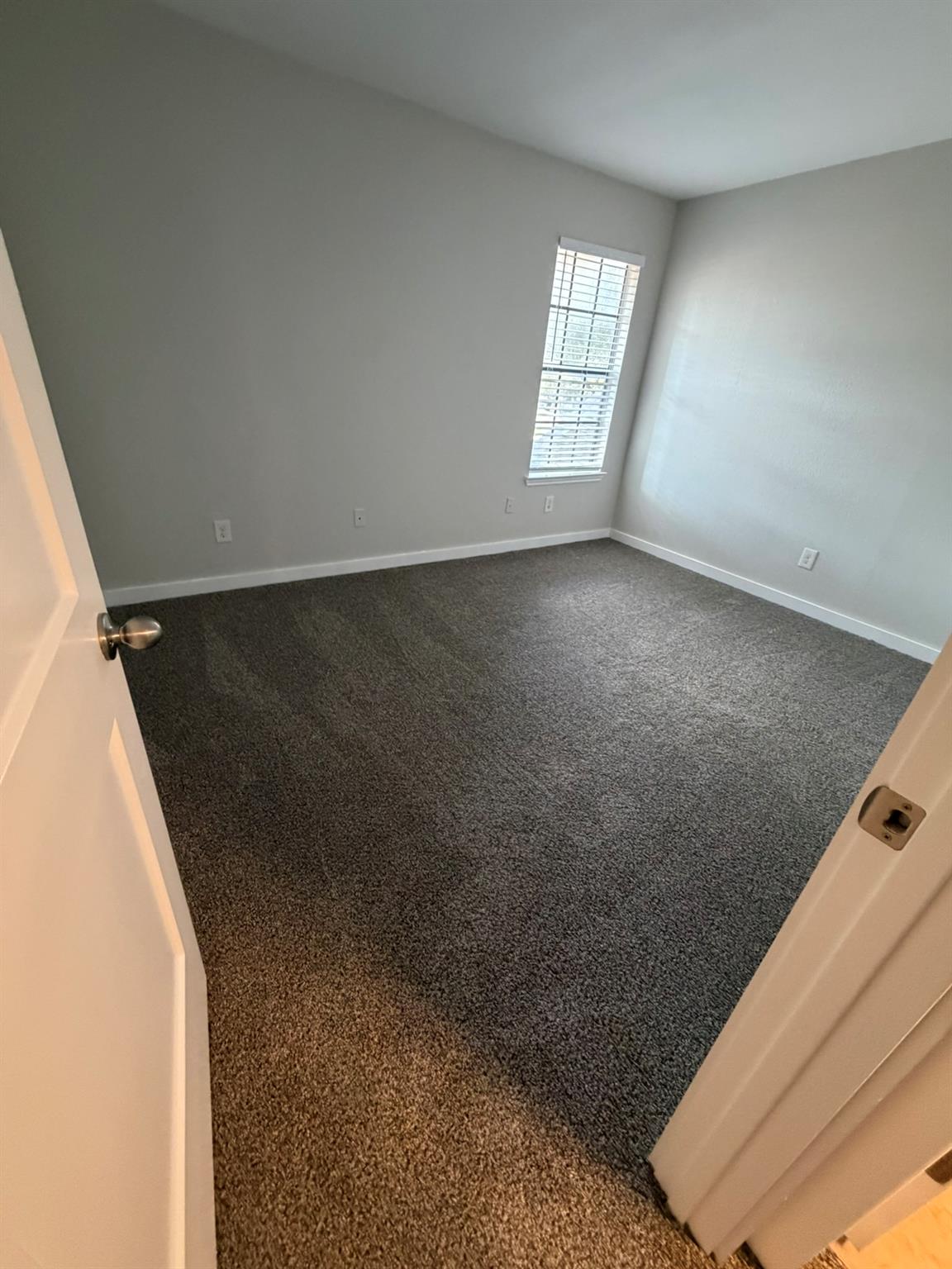 404 West St #d Property Photo 8
