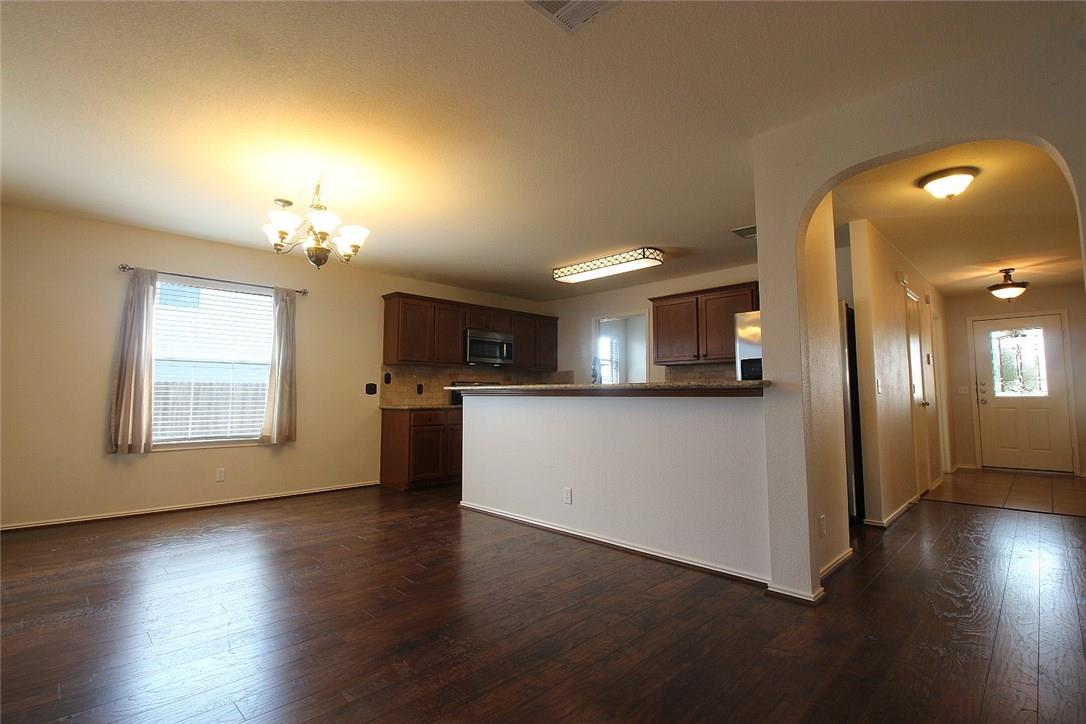 128 Challenger None Property Photo 4