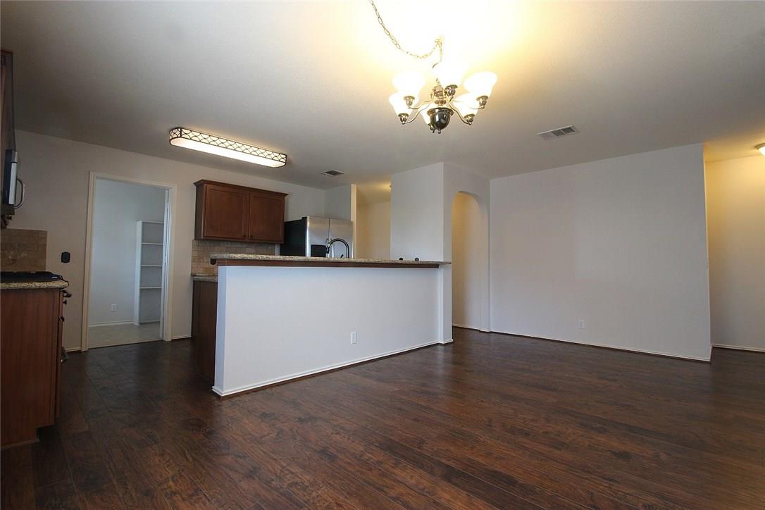 128 Challenger None Property Photo 7