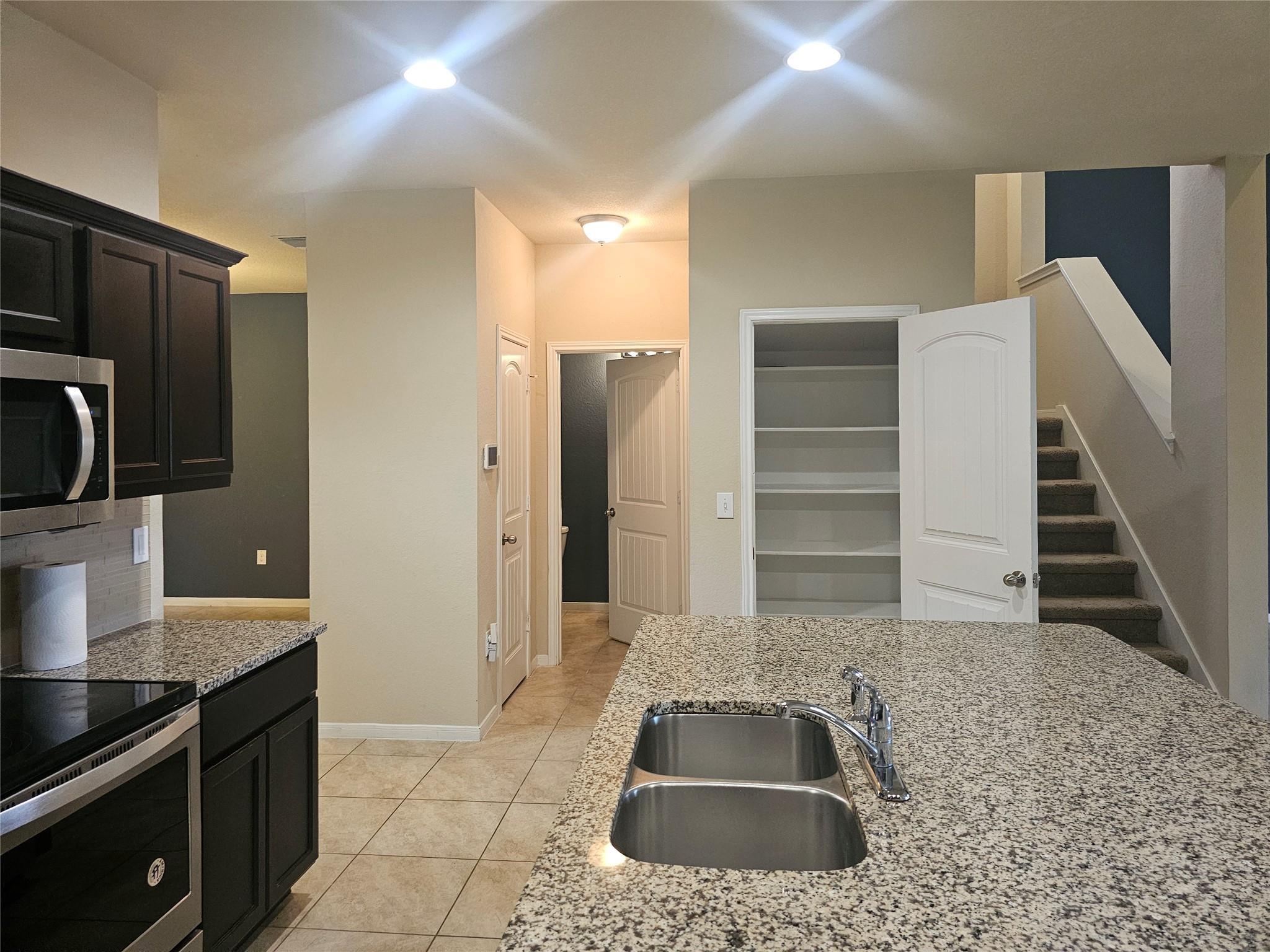 3112 Armidale Dr Property Photo 4