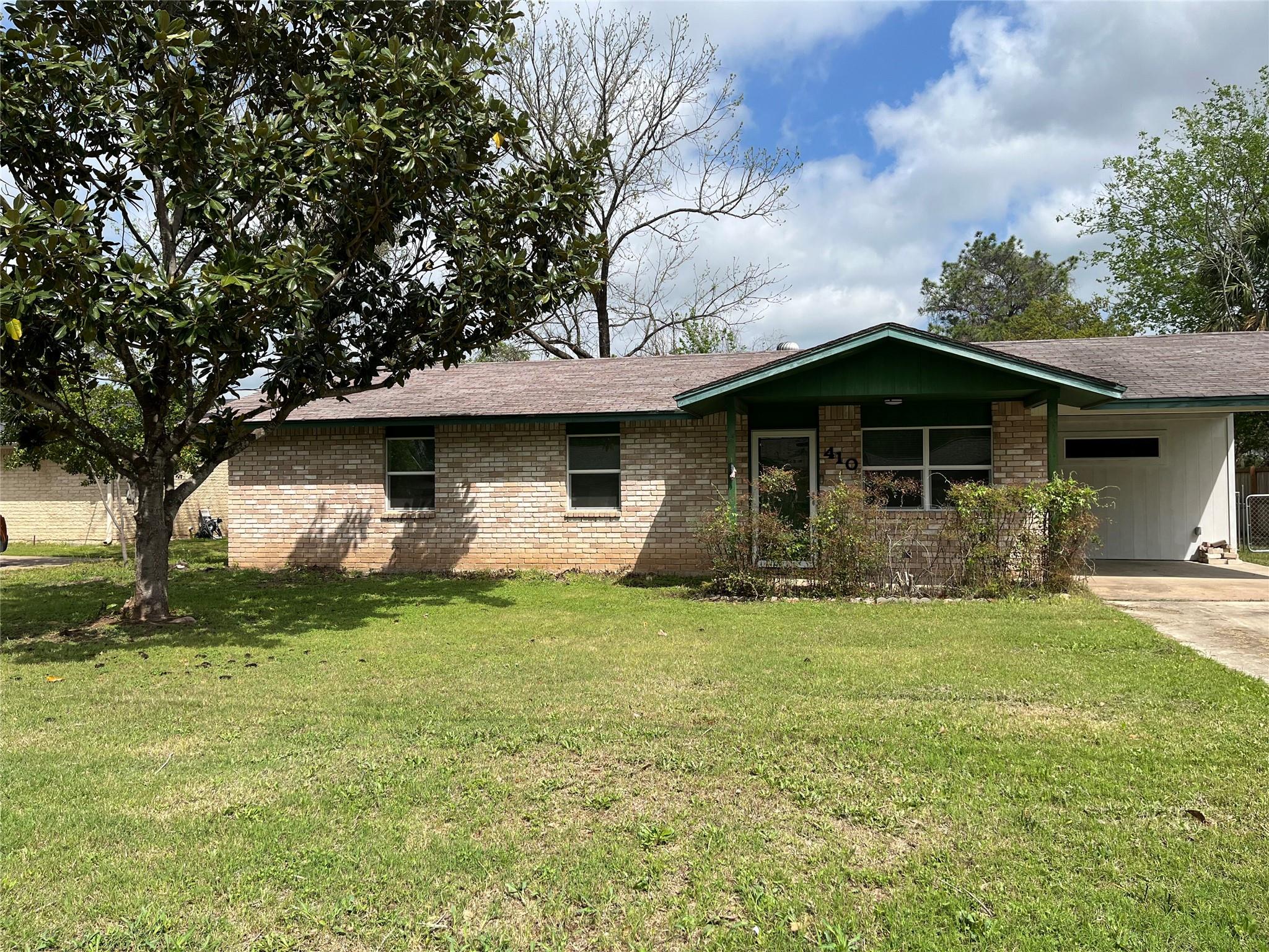 410 Magnolia ST Property Photo 1