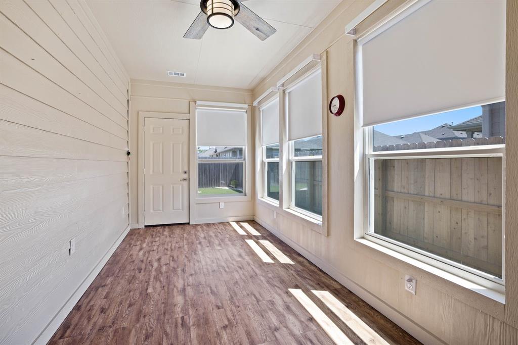 732 Fortrose Ter Property Photo 20
