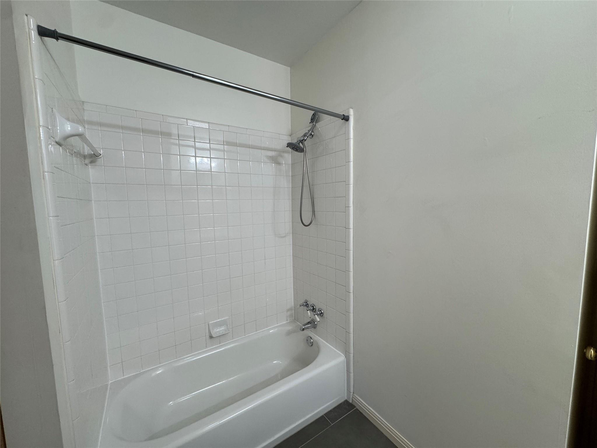1811 W 39th St #a Property Photo 19