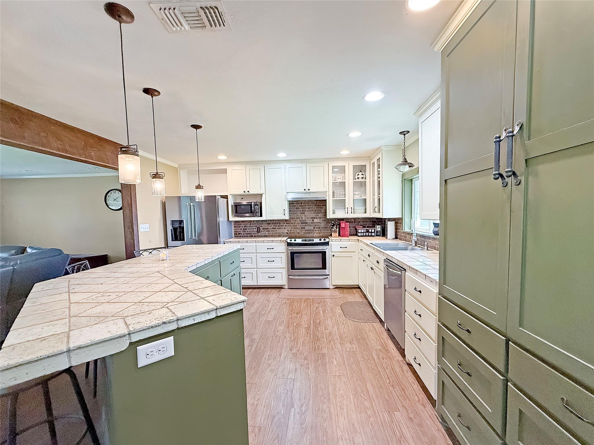 1401 Fm 112 Property Photo 5
