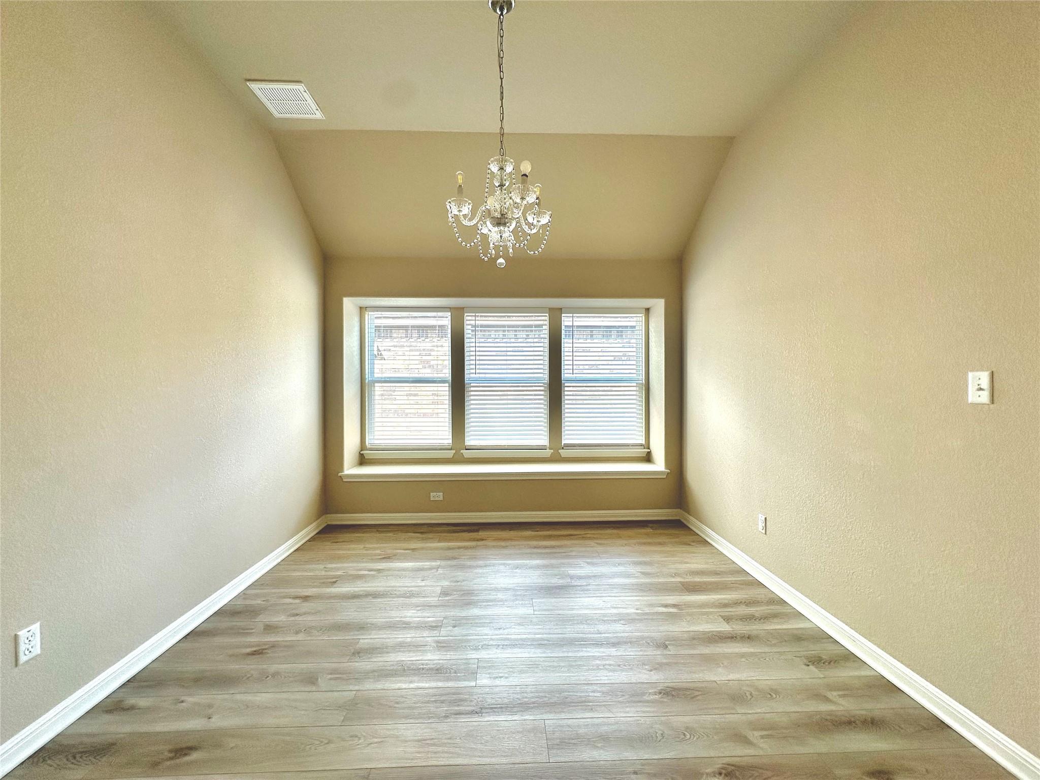 5977 Malta Cir Property Photo 7
