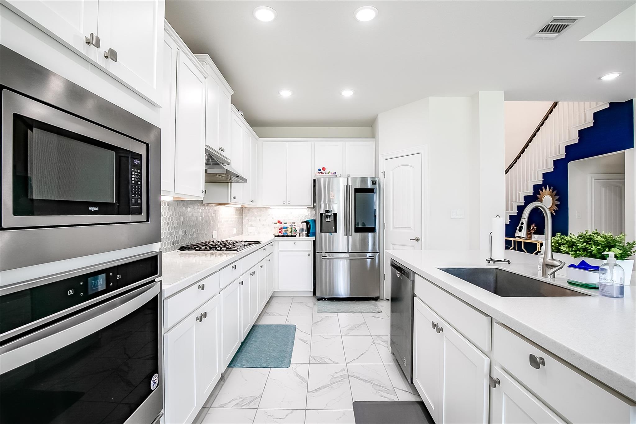 731 Expedition Way Property Photo 14