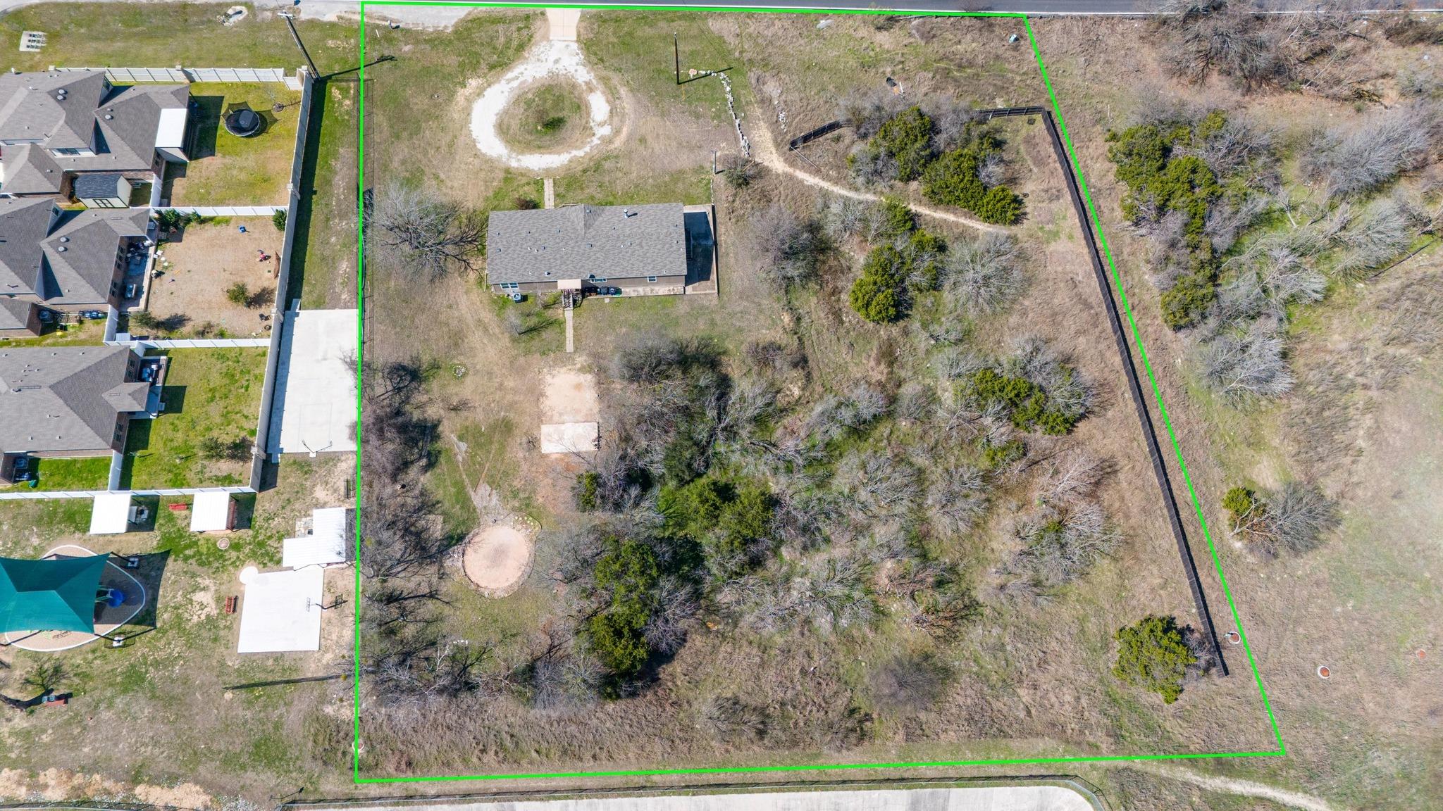 10801 Bradshaw Rd Property Photo 6