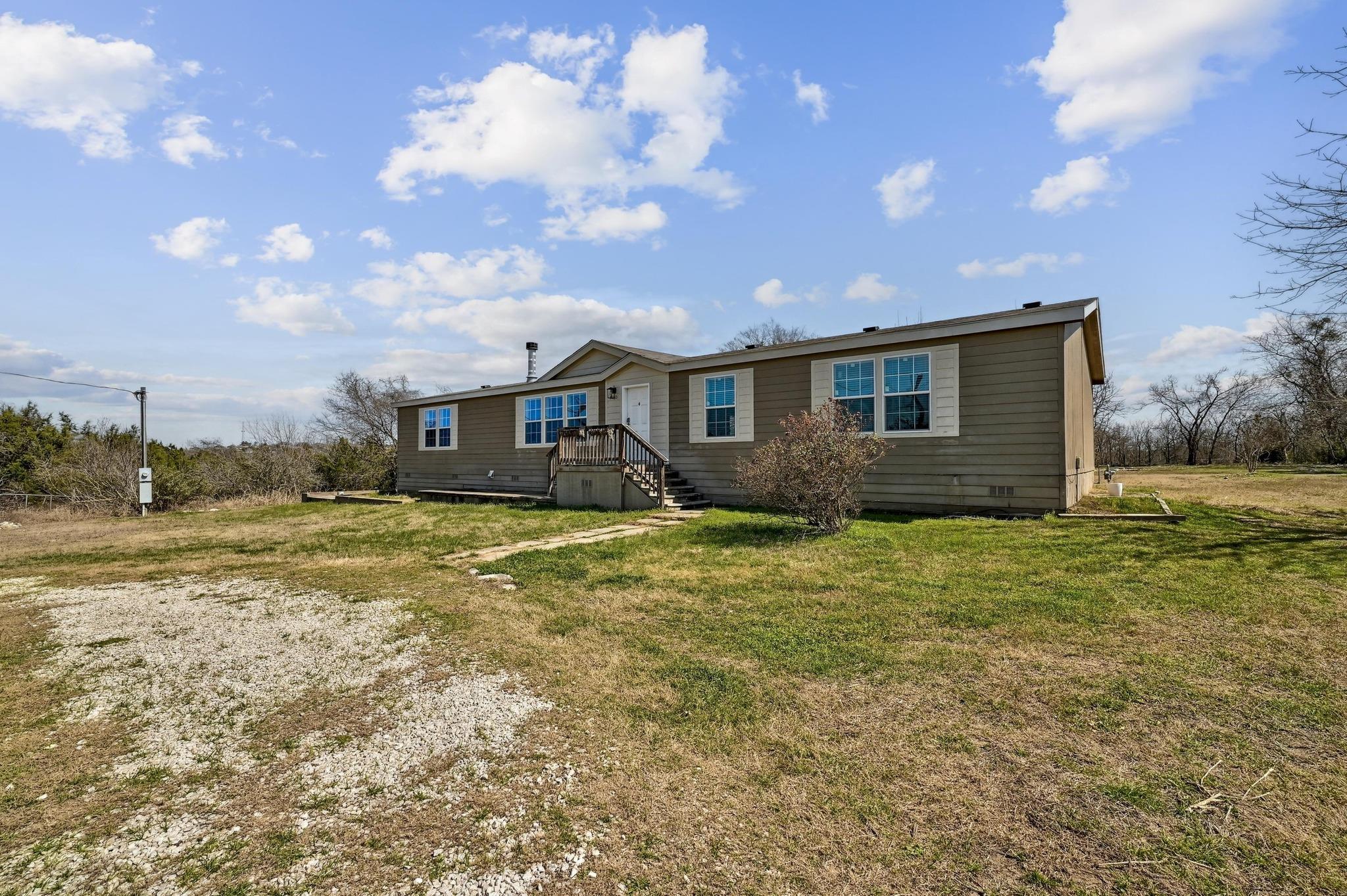 10801 Bradshaw Rd Property Photo 8