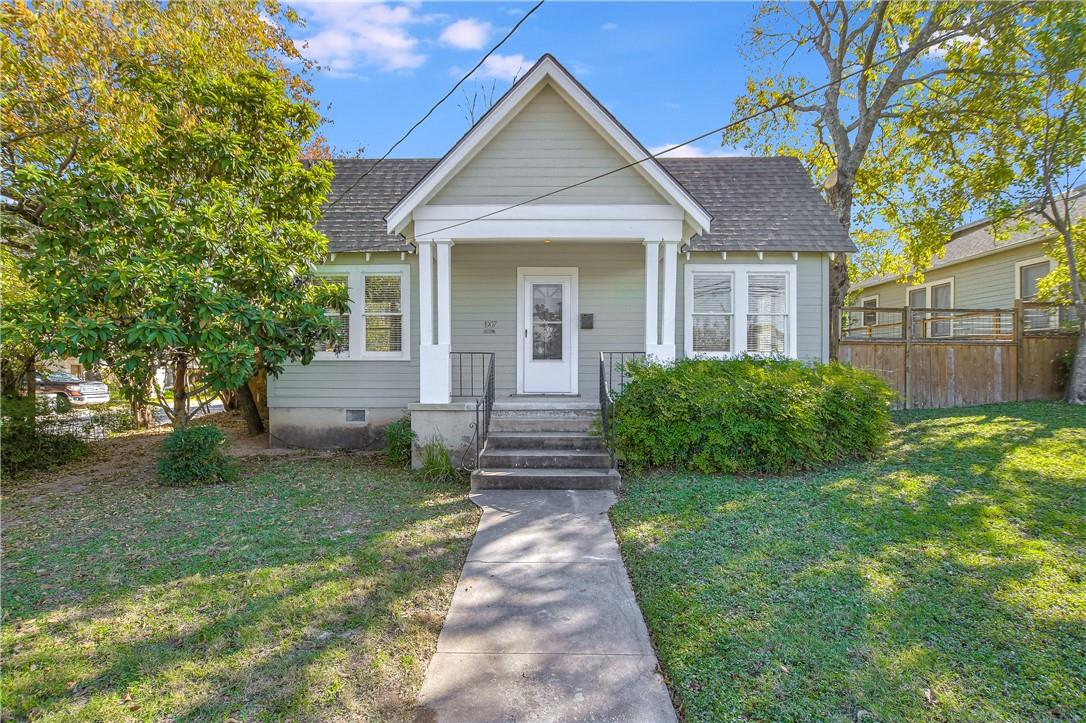 1907 Brackenridge St Property Photo 4
