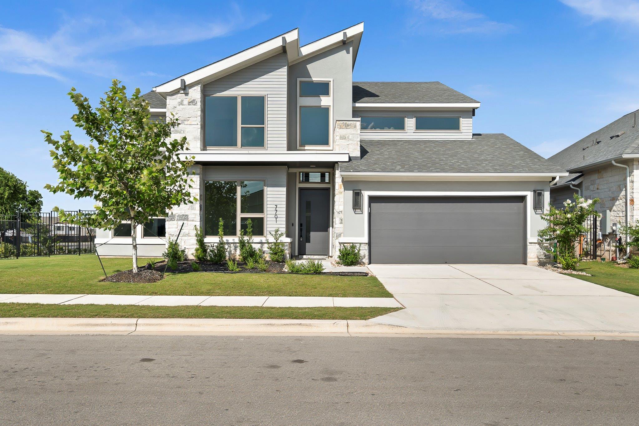 9718968 Property Photo 1