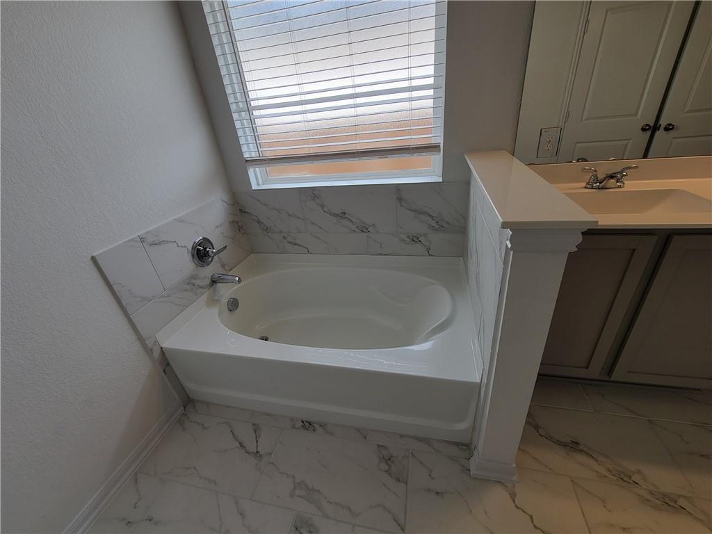 244 Crystal Brook Dr Property Photo 21